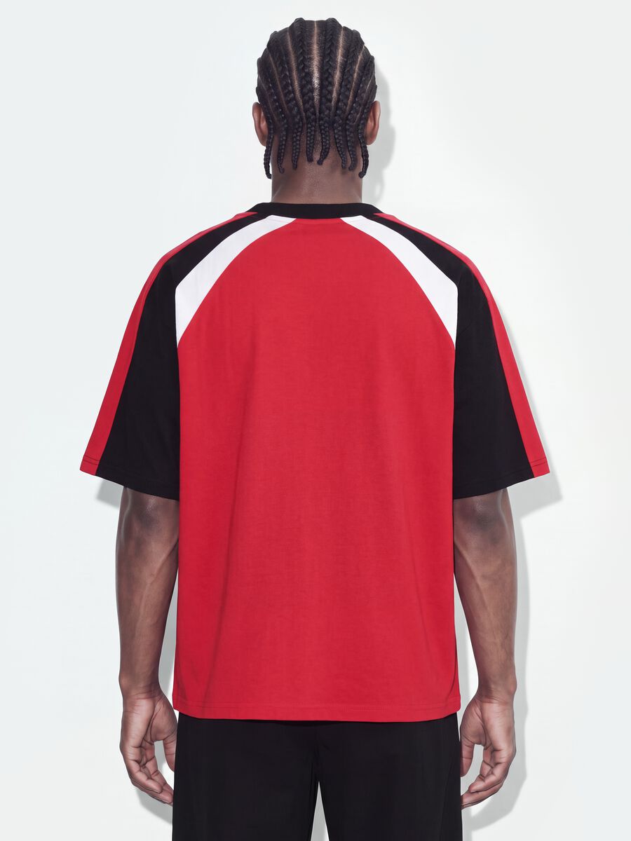 T-shirt rossa in puro cotone con scritta frontale relaxed fit_2