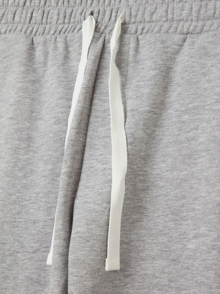 Joggers con coulisse e tasche_5