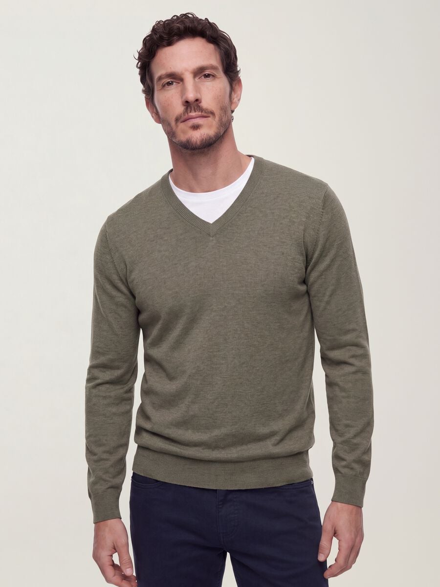 Grey viscose-blend V-neck jumper, regular fit_0