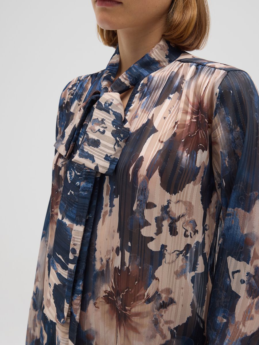Multicolour Regular Fit Blouse_3