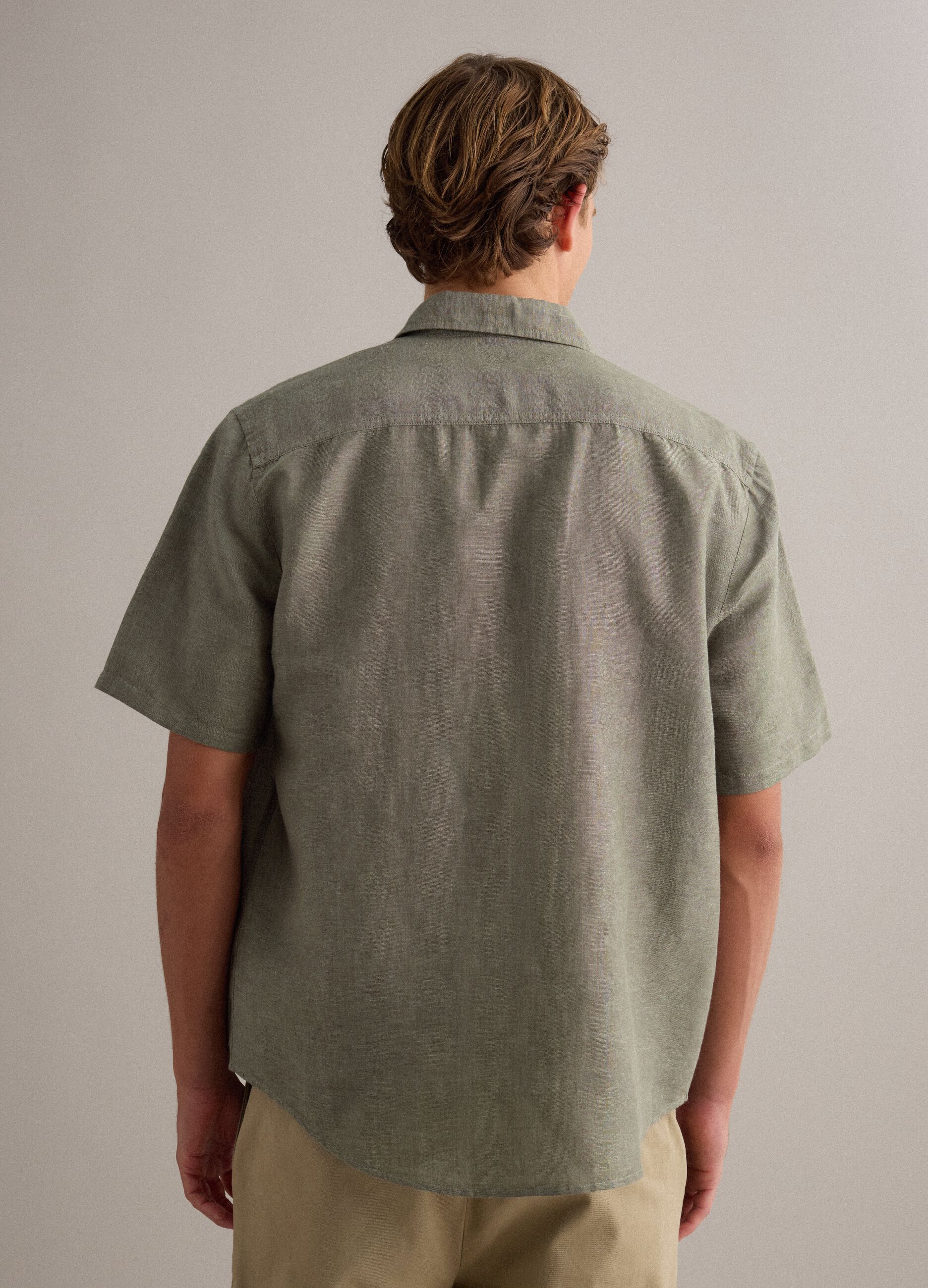 Regular fit green shirt in linen-cotton blend