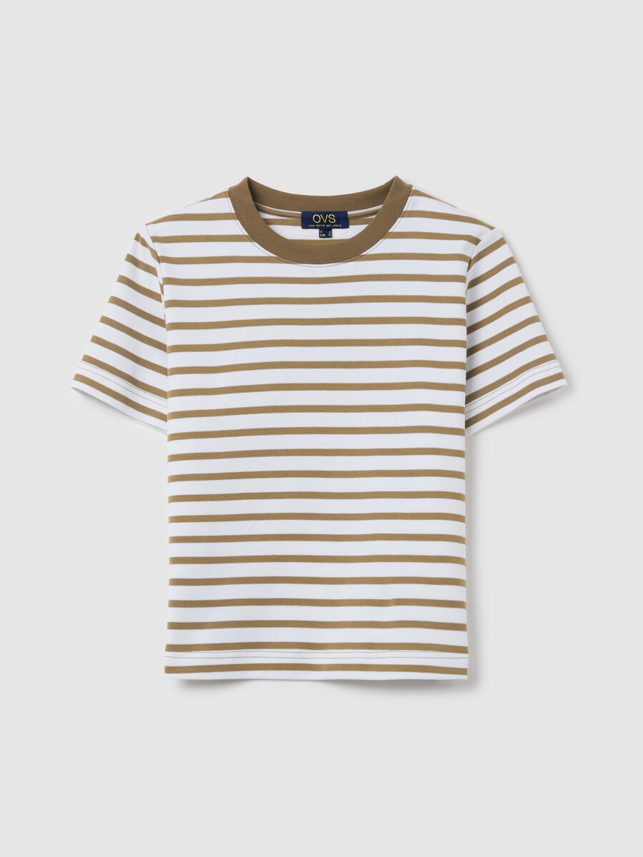 T-shirt with horizontal stripes_4