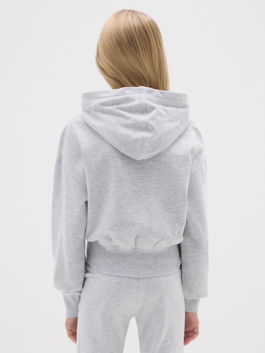 Felpa da ragazza in puro cotone grigia regular fit con cappuccio_2