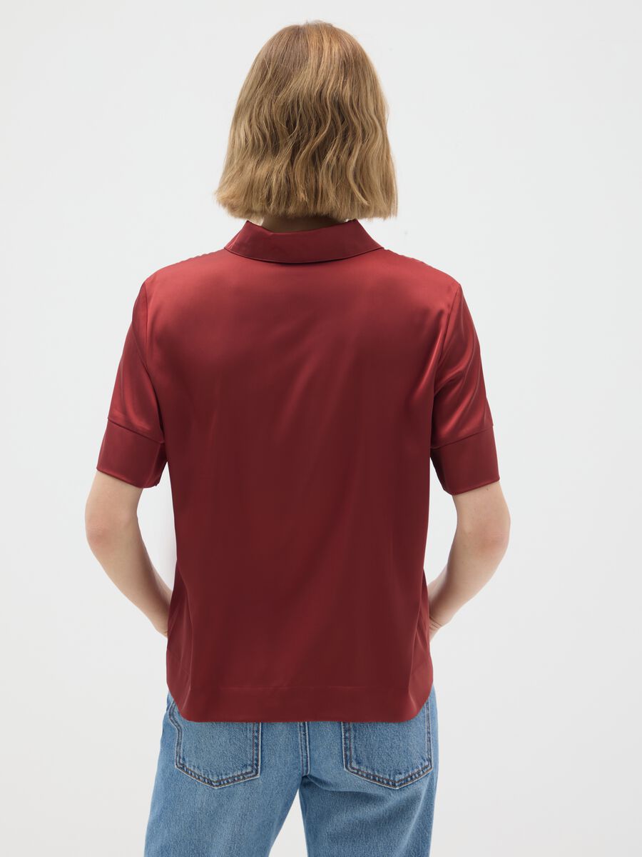 Camicia in satin rossa regular fit_2