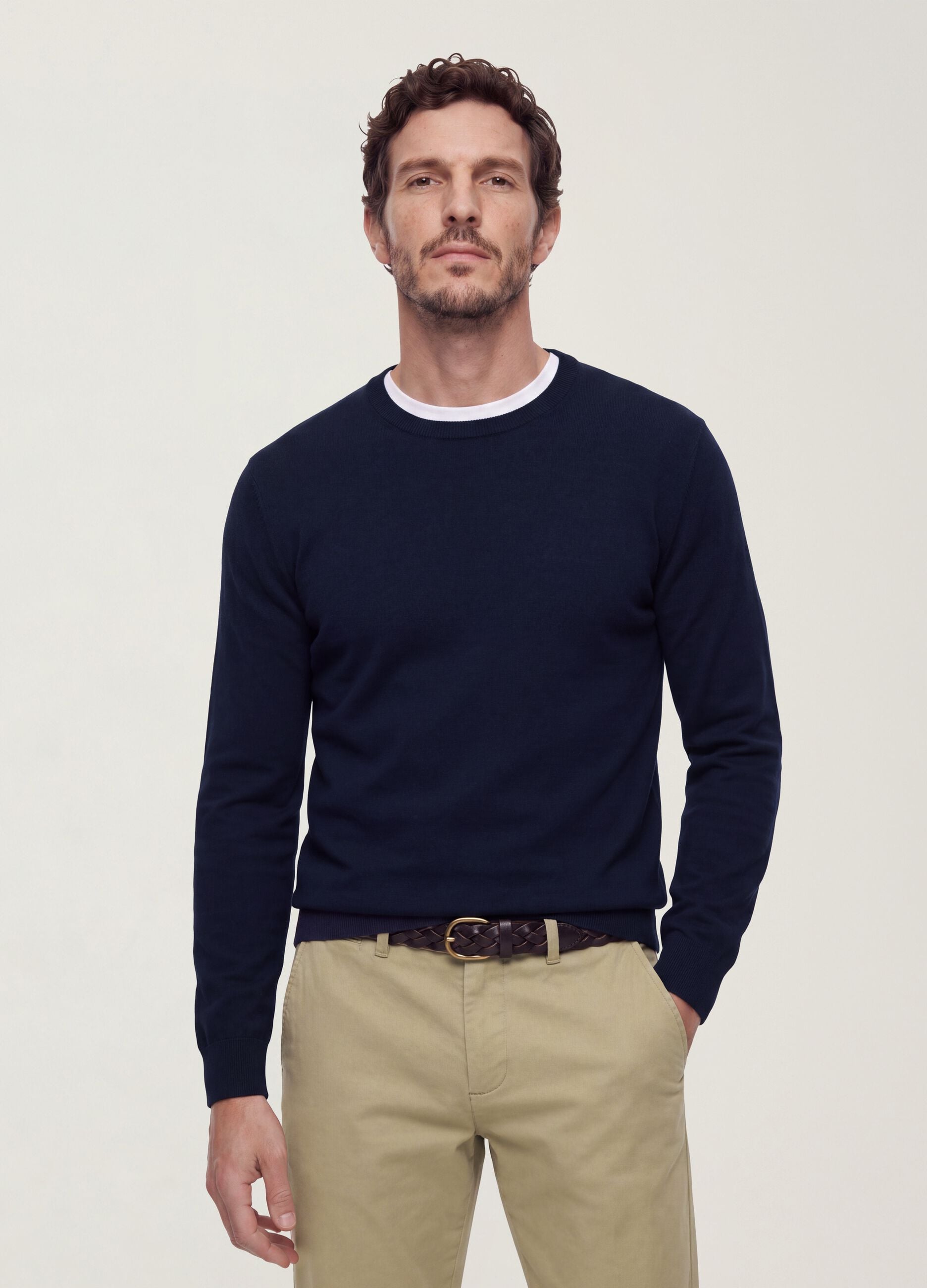 Navy crew-neck jumper in viscose blend, regular fit