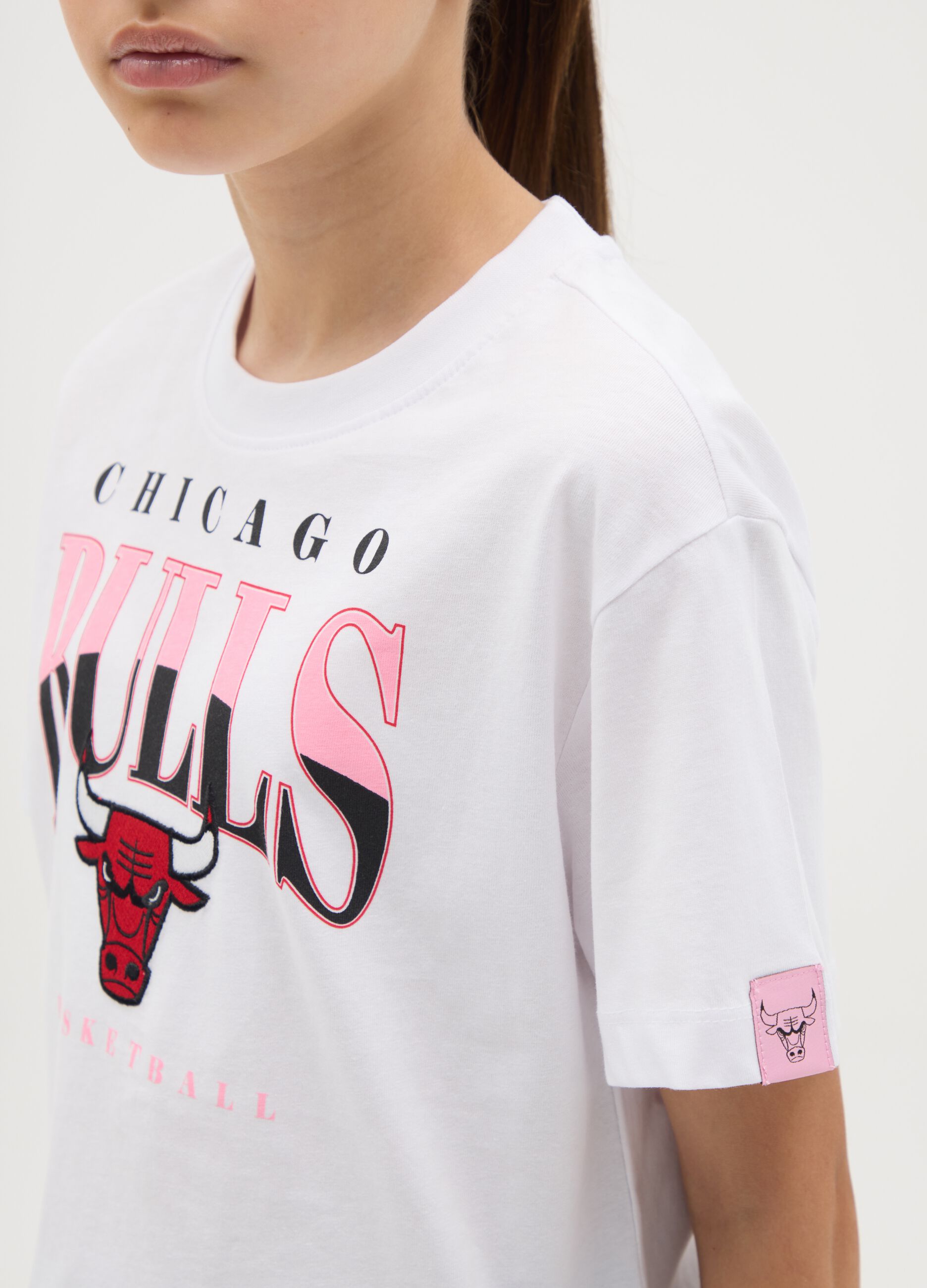 T-shirt bianca crop in cotone NBA Chicago Bulls