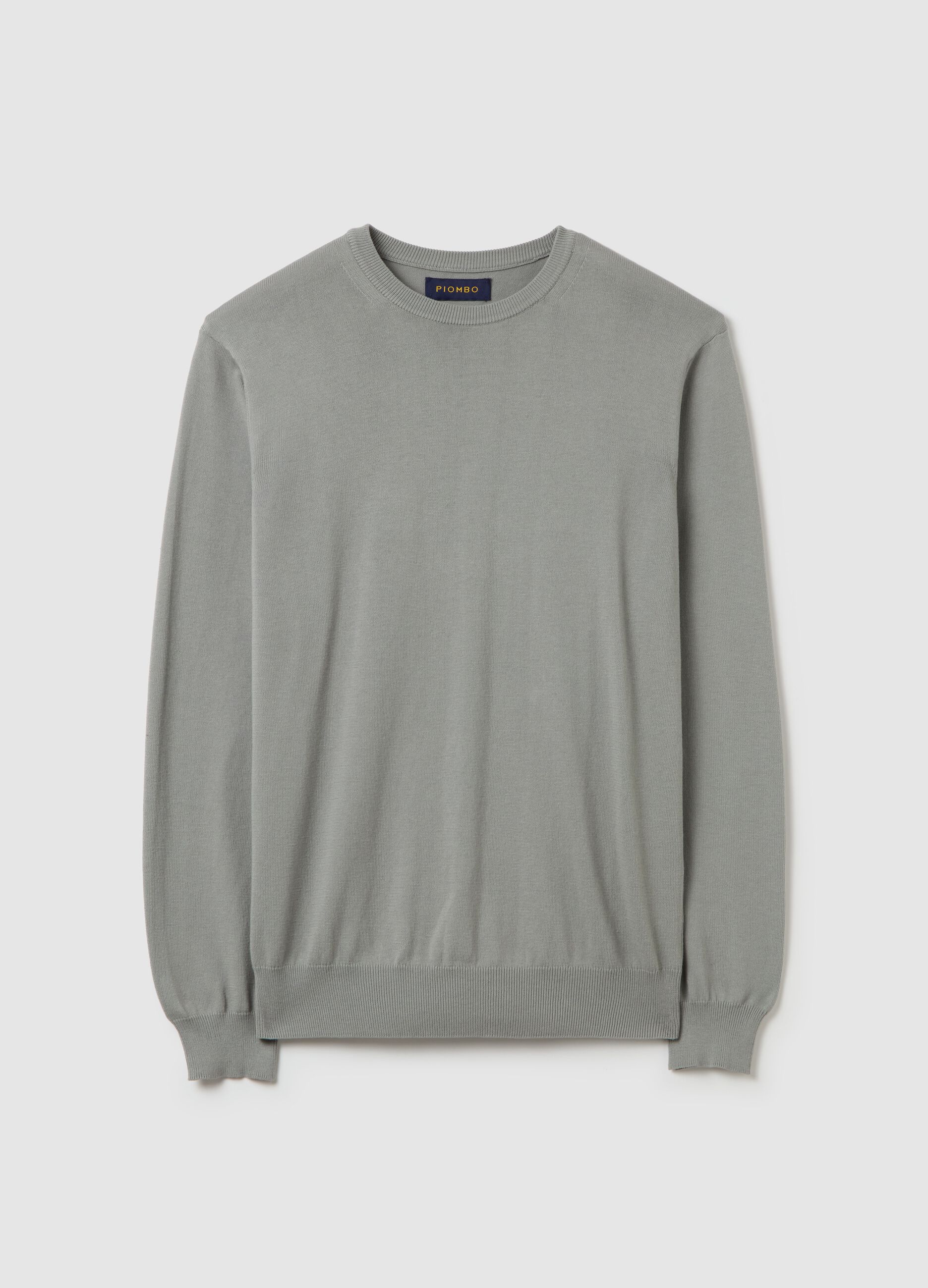 Solid colour pullover with round neck