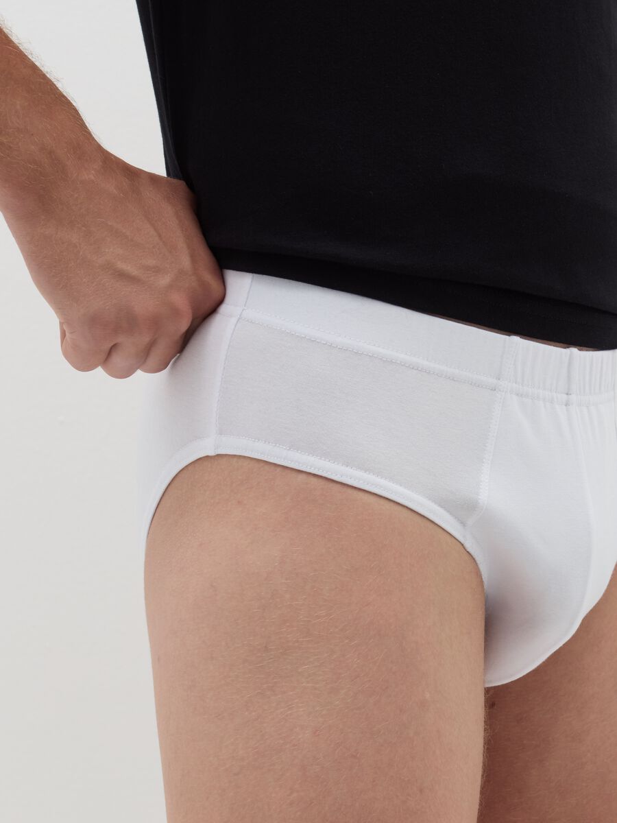 Three-pack briefs in stretch organic cotton_3