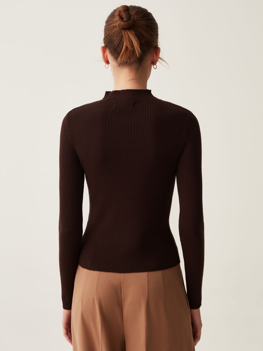 T-shirt mock neck con maniche lunghe_2