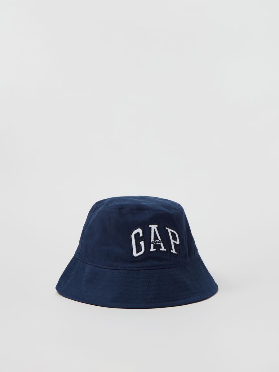 Cappello alla pescatora con ricamo logo_1