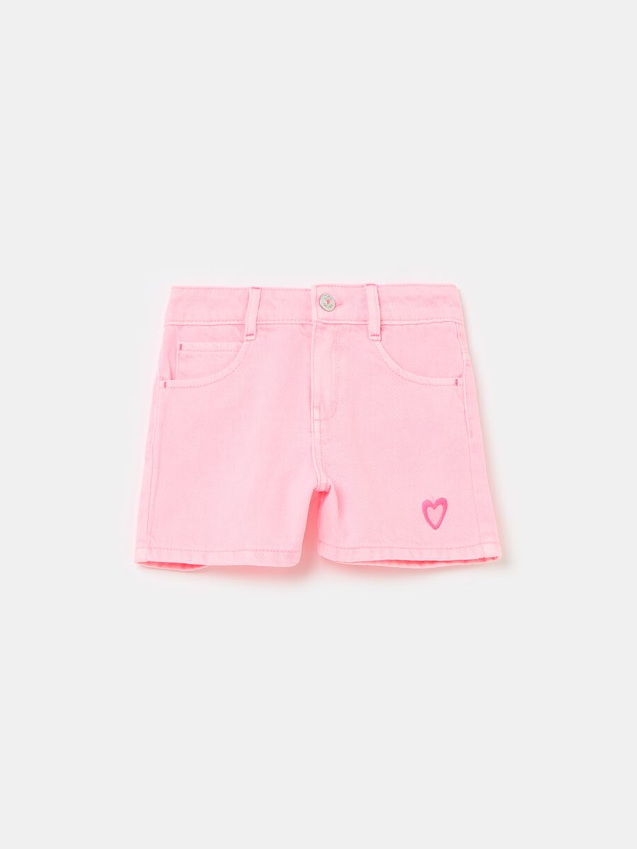 Drill shorts with heart embroidery and logo_0