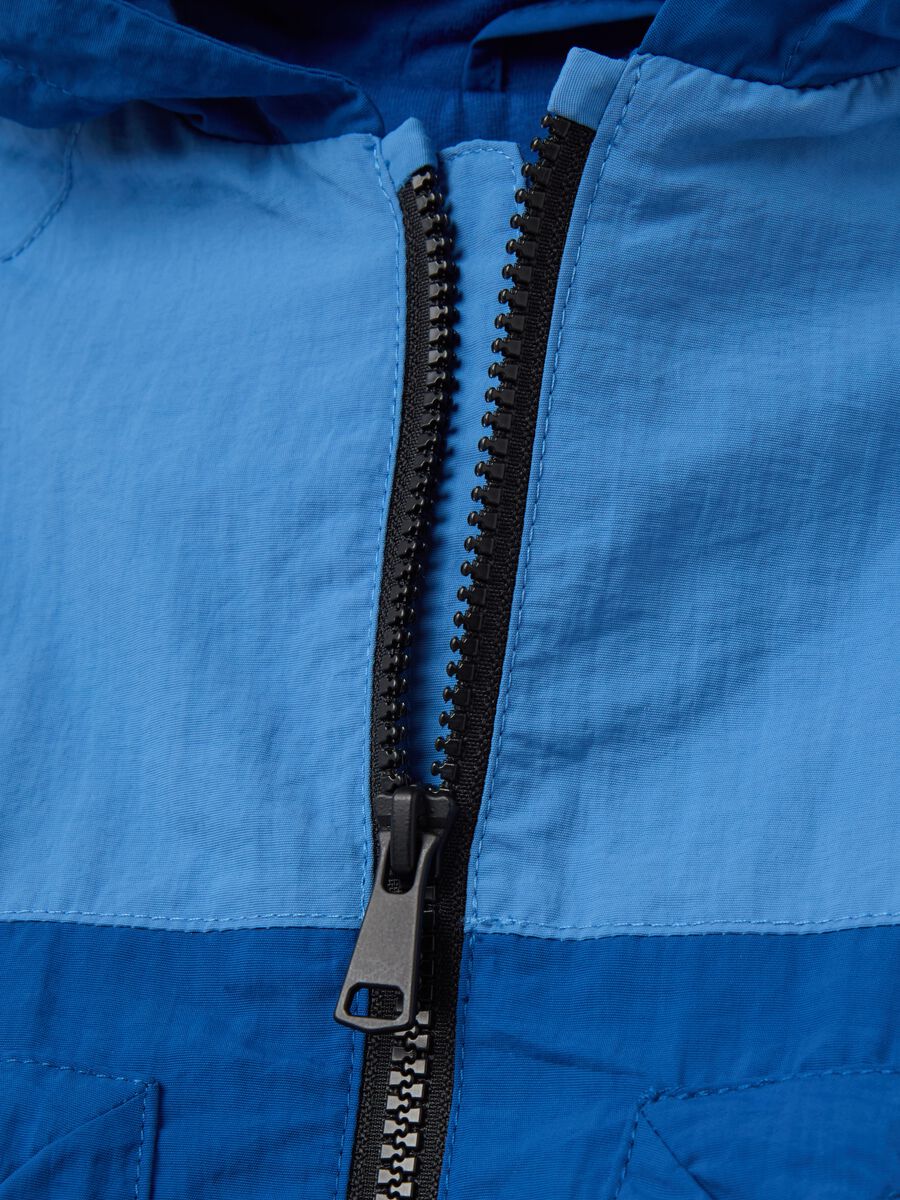 Full-zip two-tone jacket with hood_3