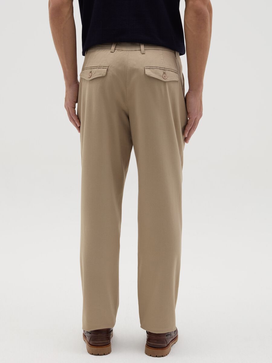 Cotton and linen chino trousers_2
