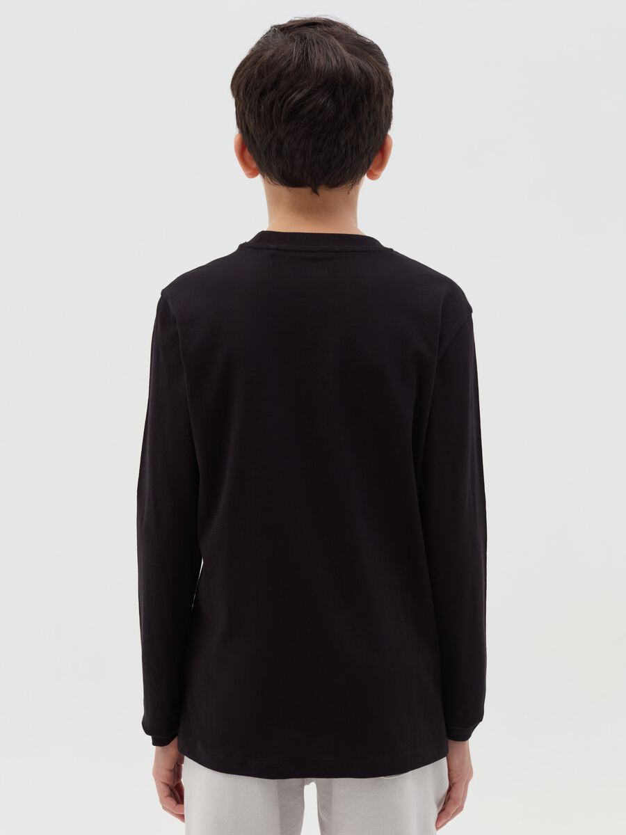 Long-sleeved T-shirt with "STAND OUT" print_2