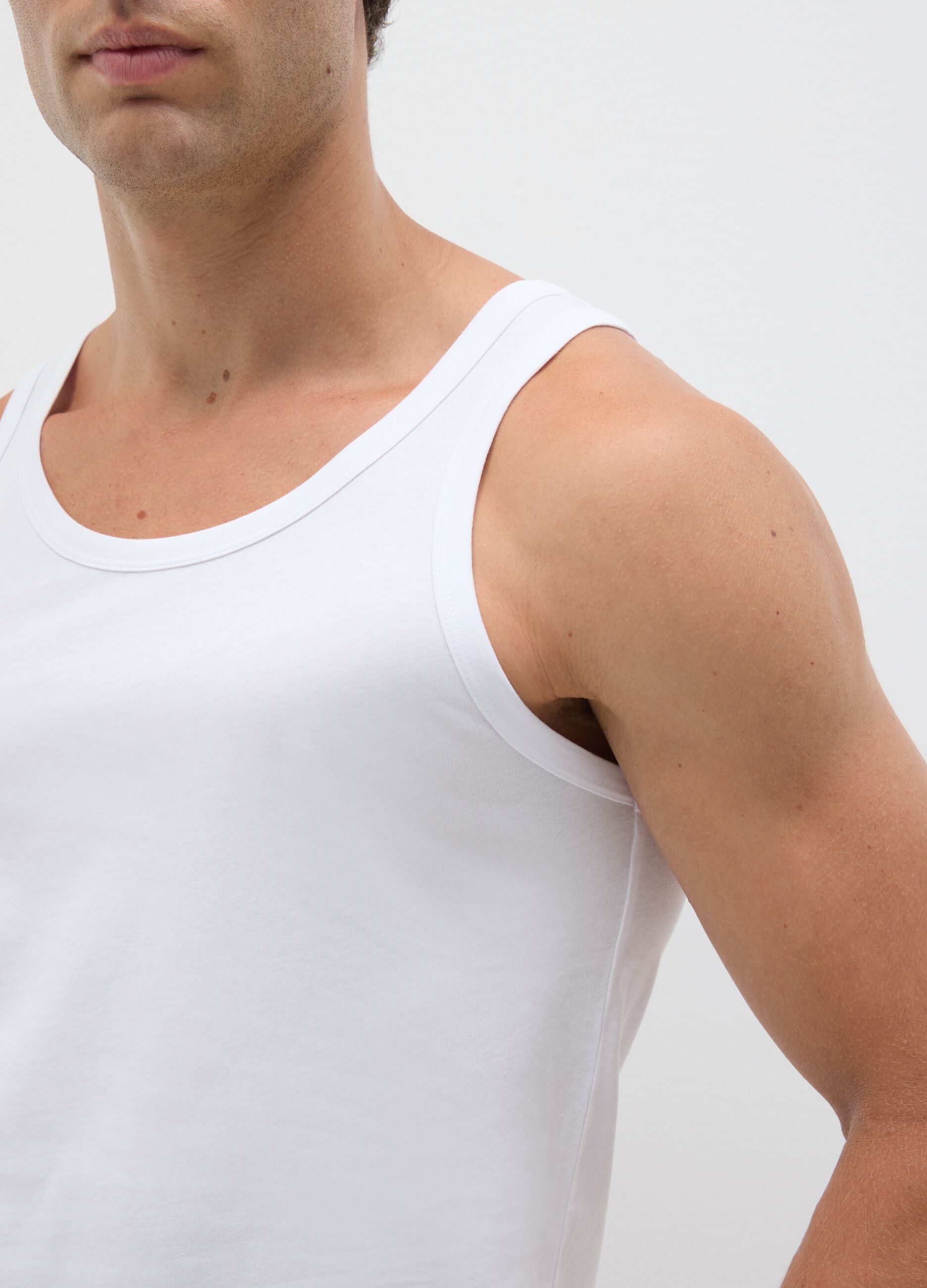 Set of two white pure cotton regular fit vests