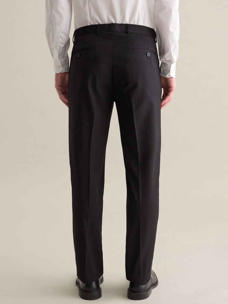 Elegant slim-fit trousers_3
