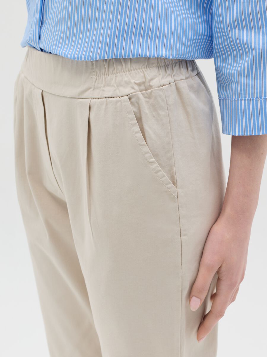 Beige cropped trousers in stretch cotton_2