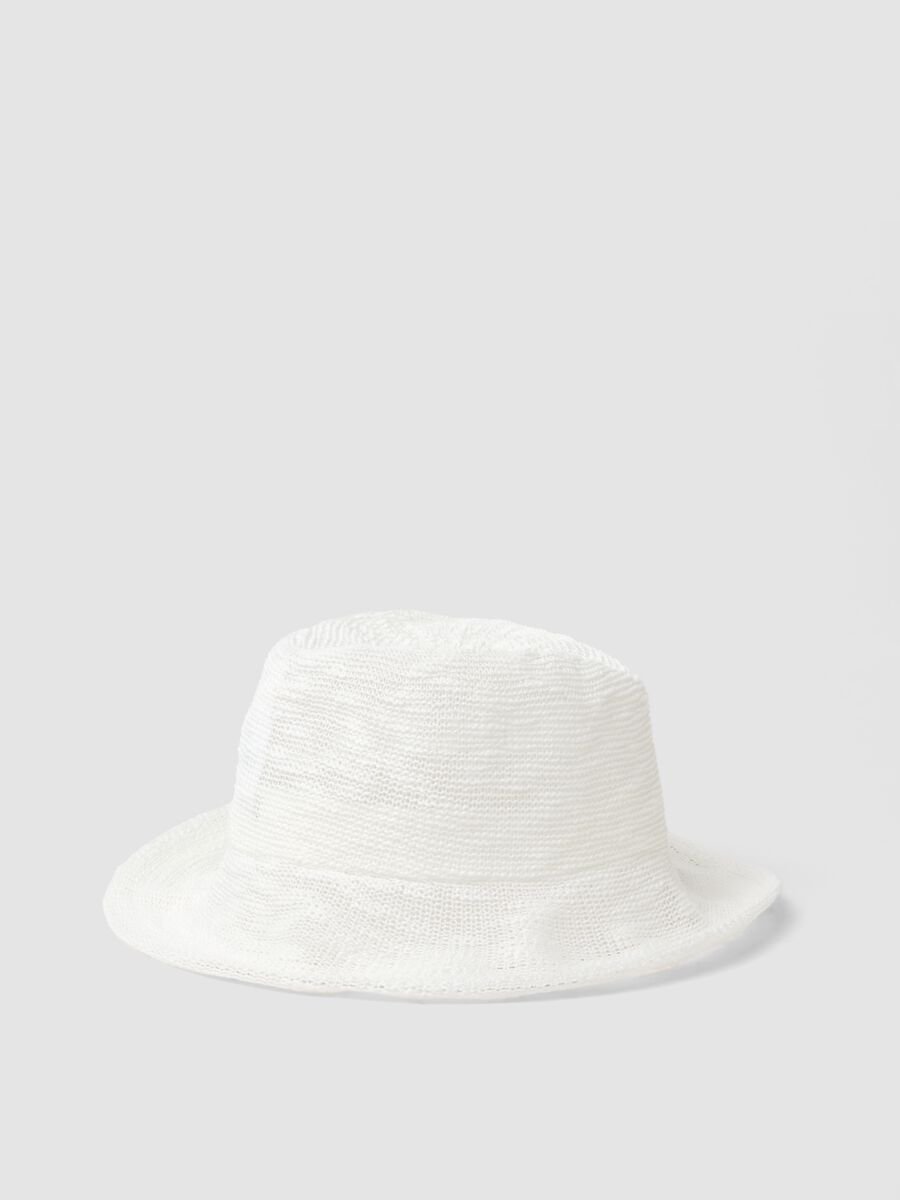 Cappello bucket bianco traforato in maglia a tesa corta_0