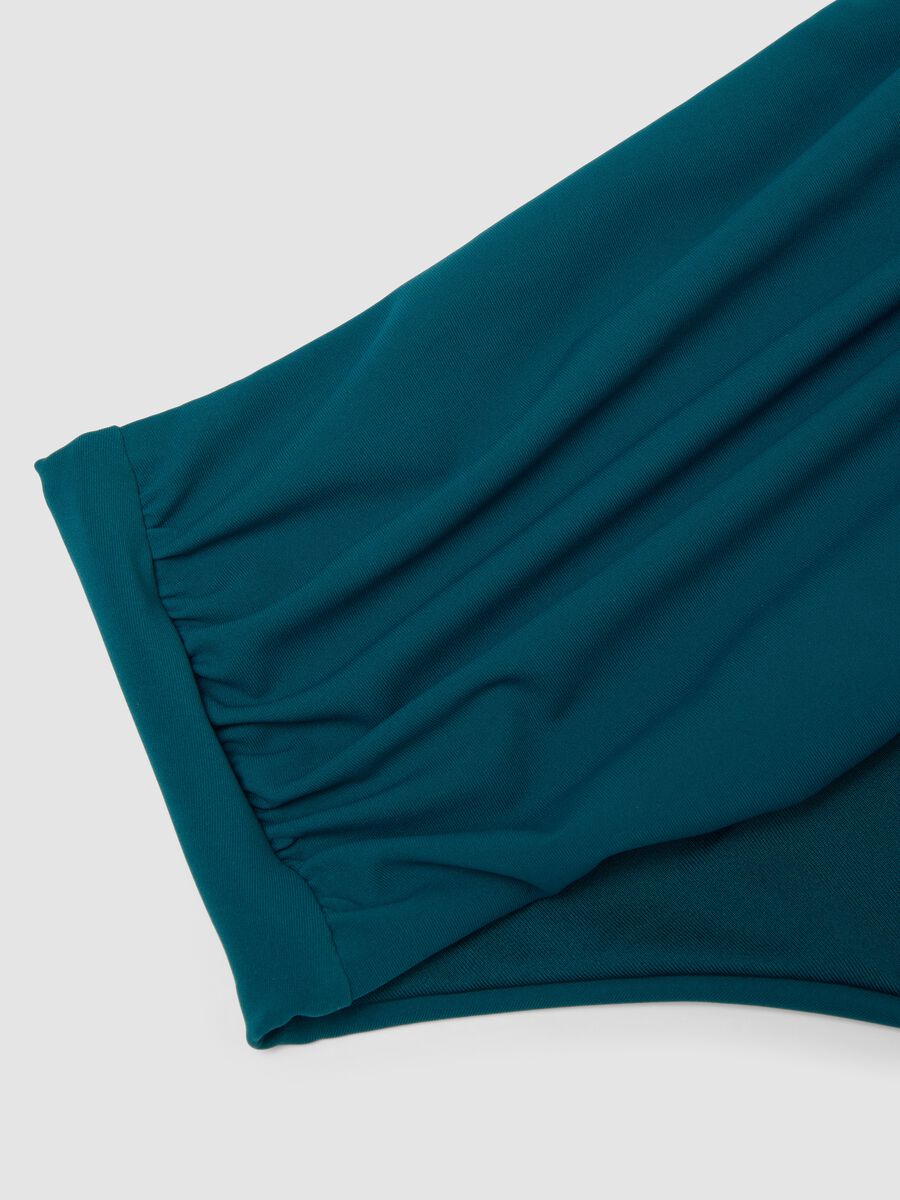 Slip bikini verde in tessuto elasticizzato a vita alta con effetto shaping_5