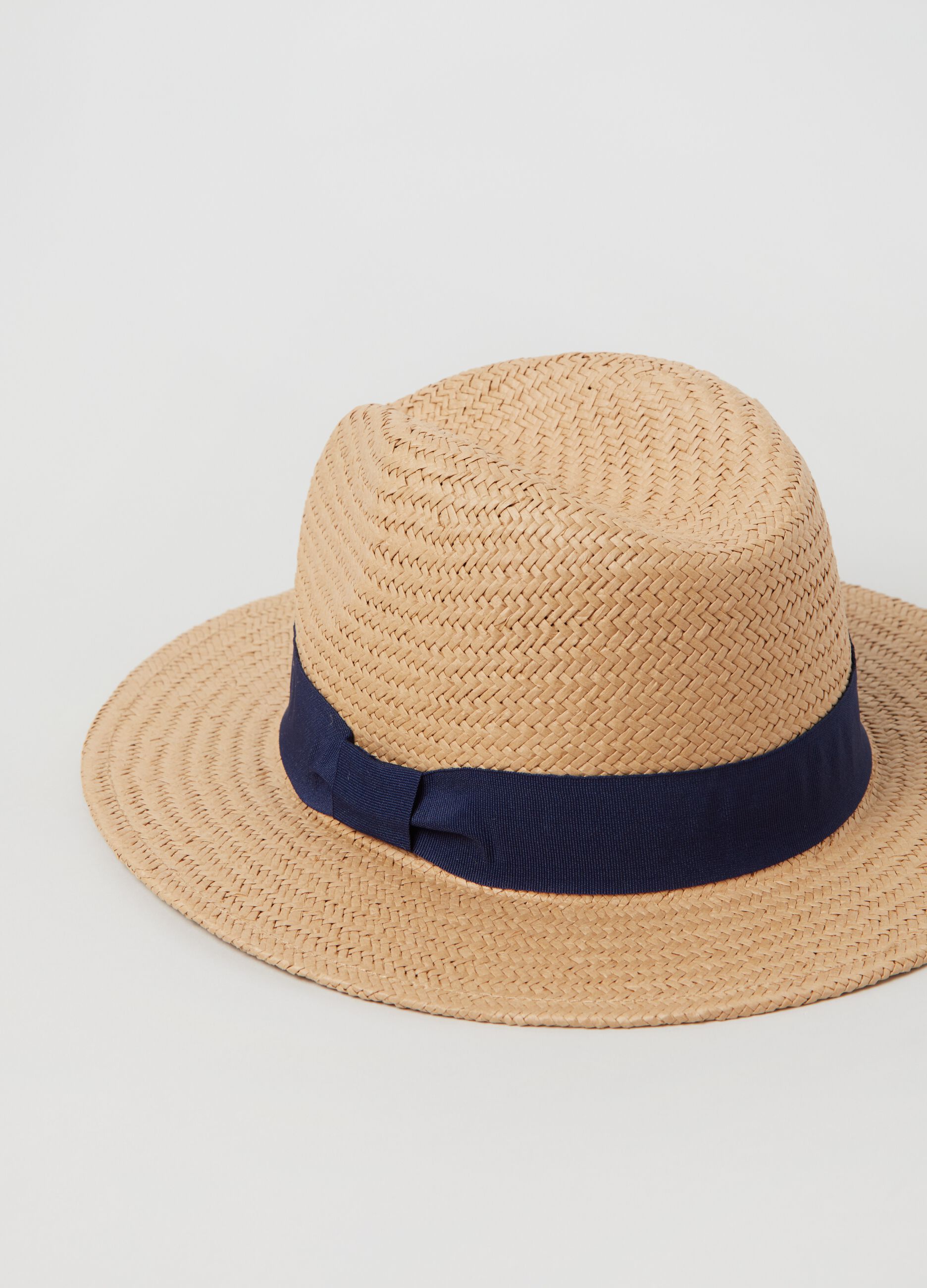 Straw hat with ribbon
