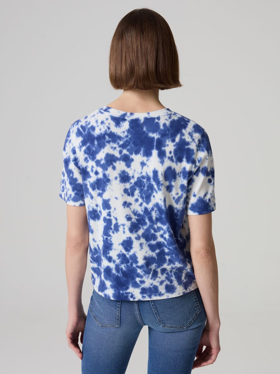 T-shirt in cotone con stampa Tie Dye_2