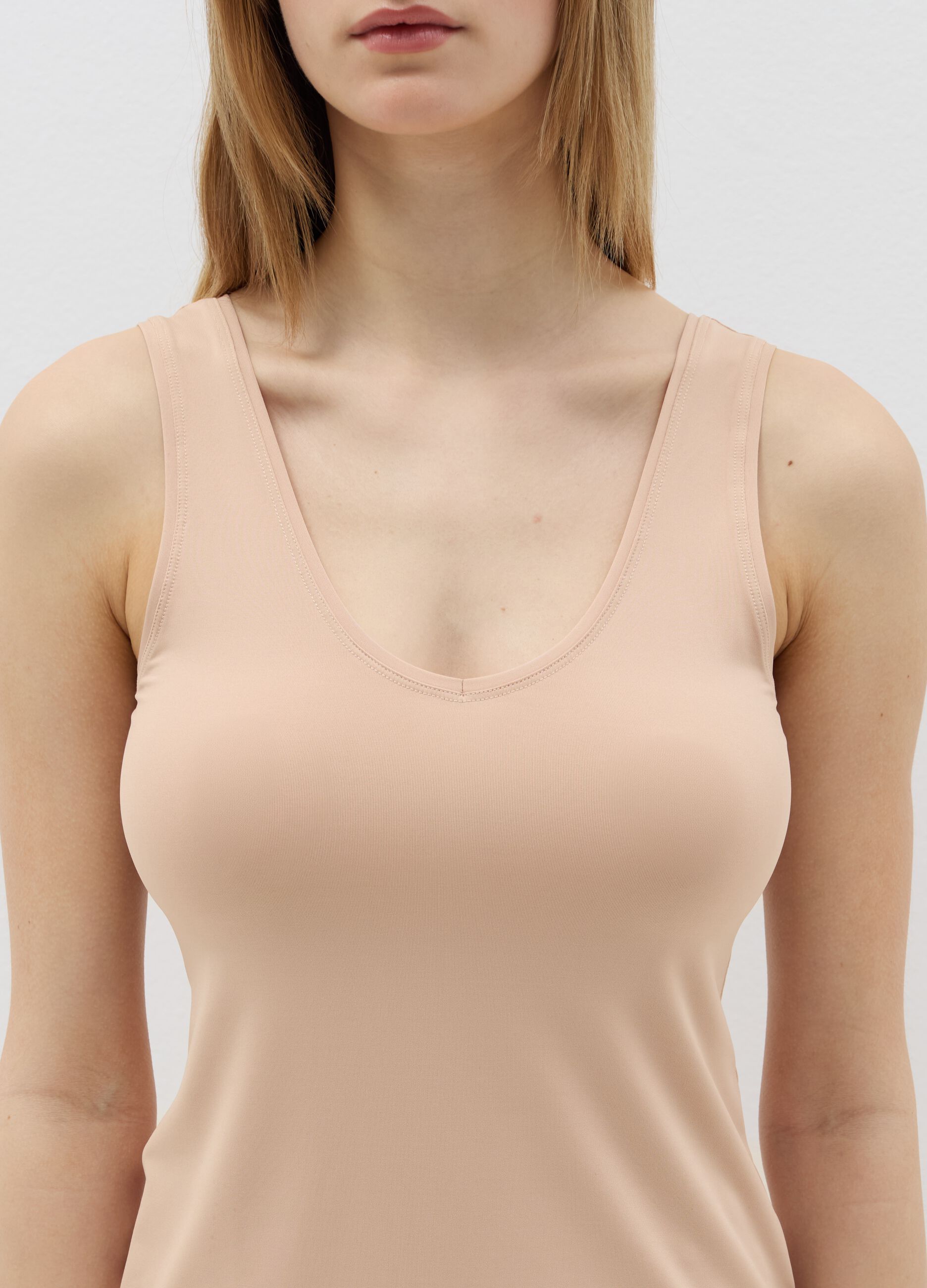 Microfibre vest with V neck