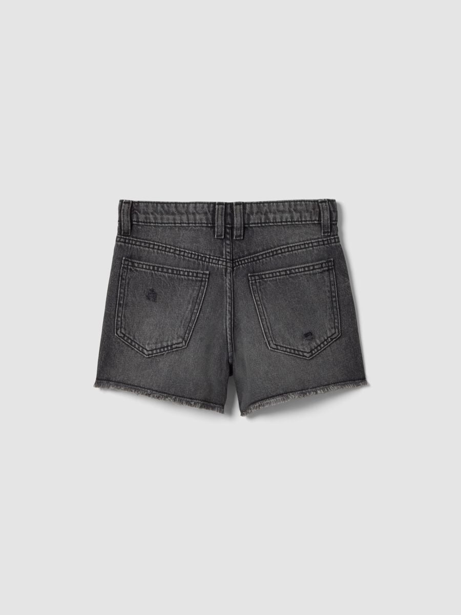 Girls&rsquo; grey pure cotton denim shorts, regular fit with rips_4