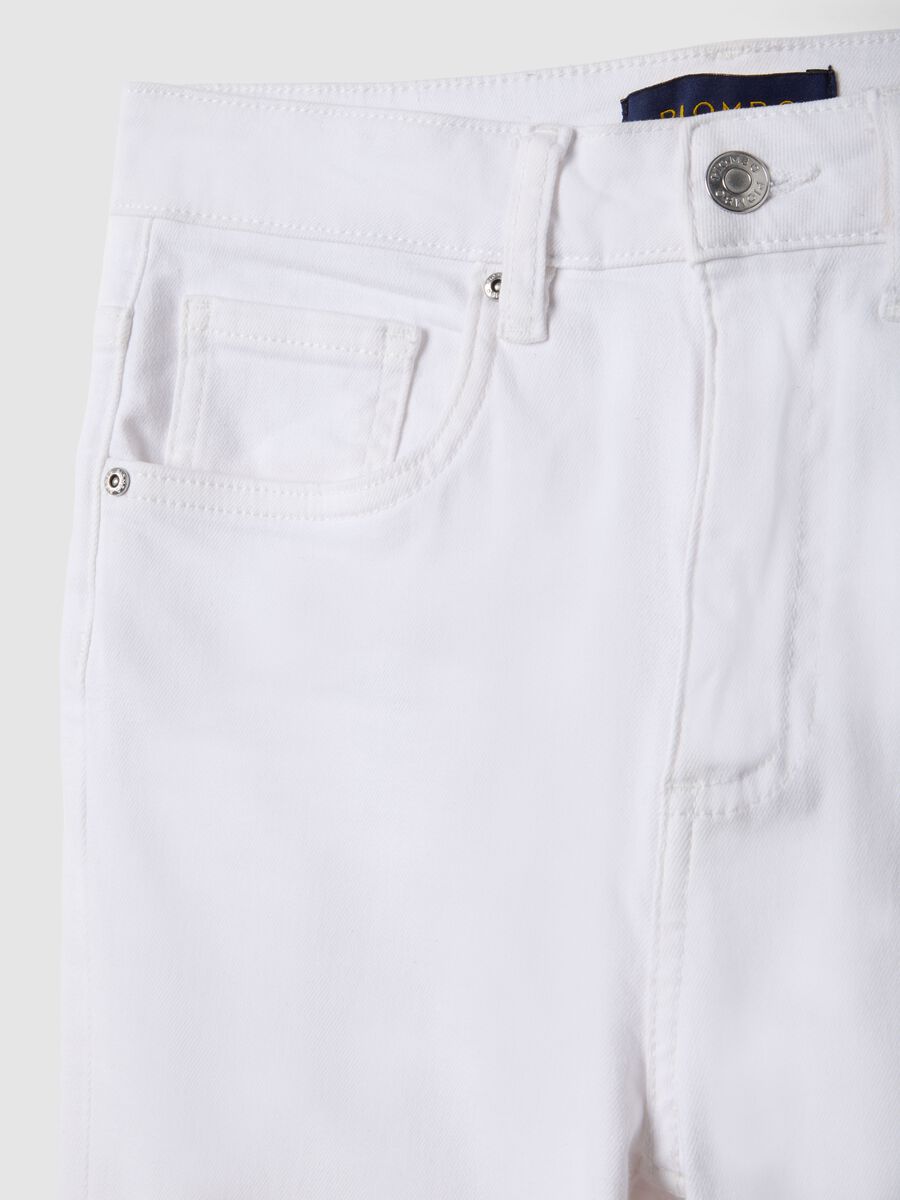 Jeans flare in cotone elasticizzato bianco_1