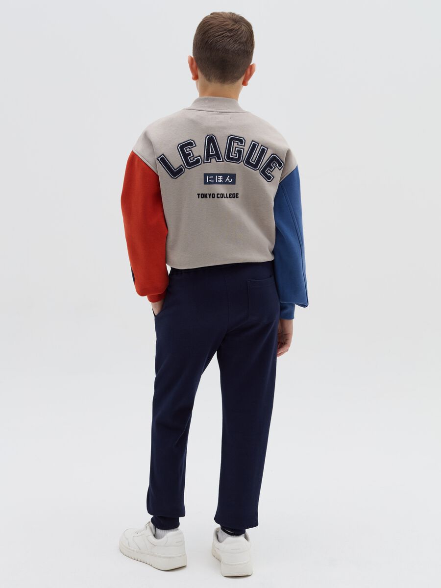 Joggers with snowboarder print_1