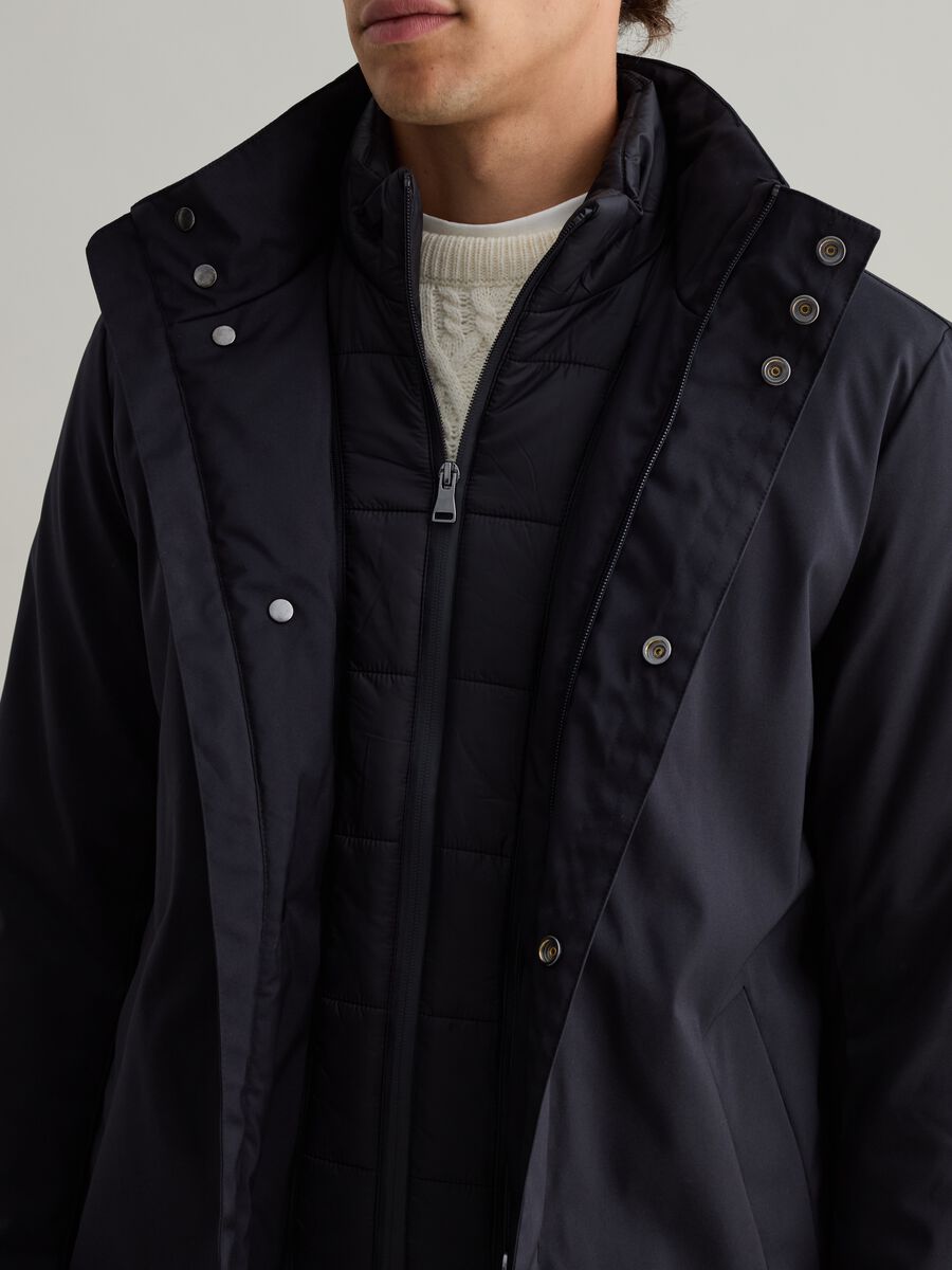 Giacca lunga a collo alto con gilet interno_2