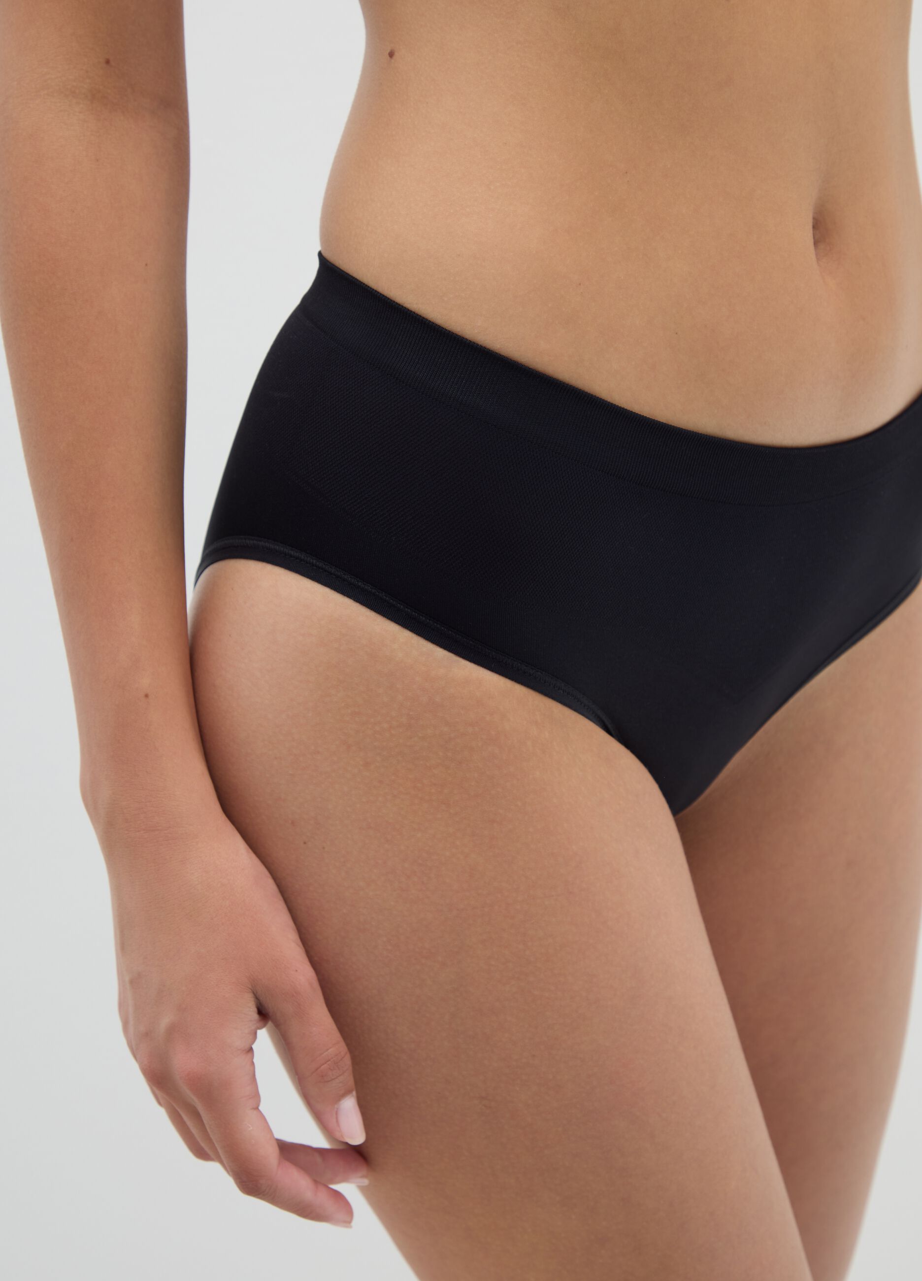 Slip in tessuto elasticizzato nero
