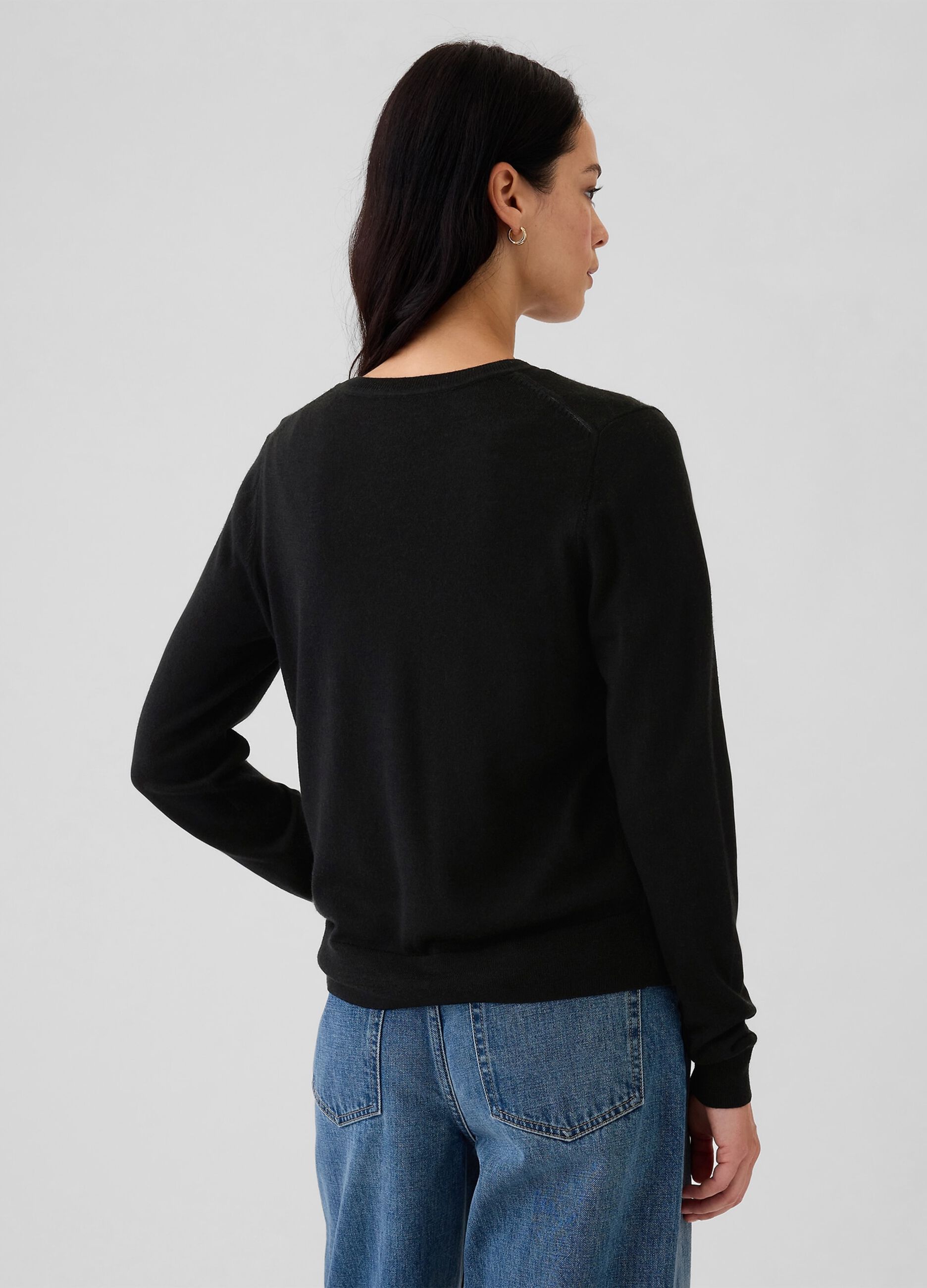 Merino wool pullover with round neck