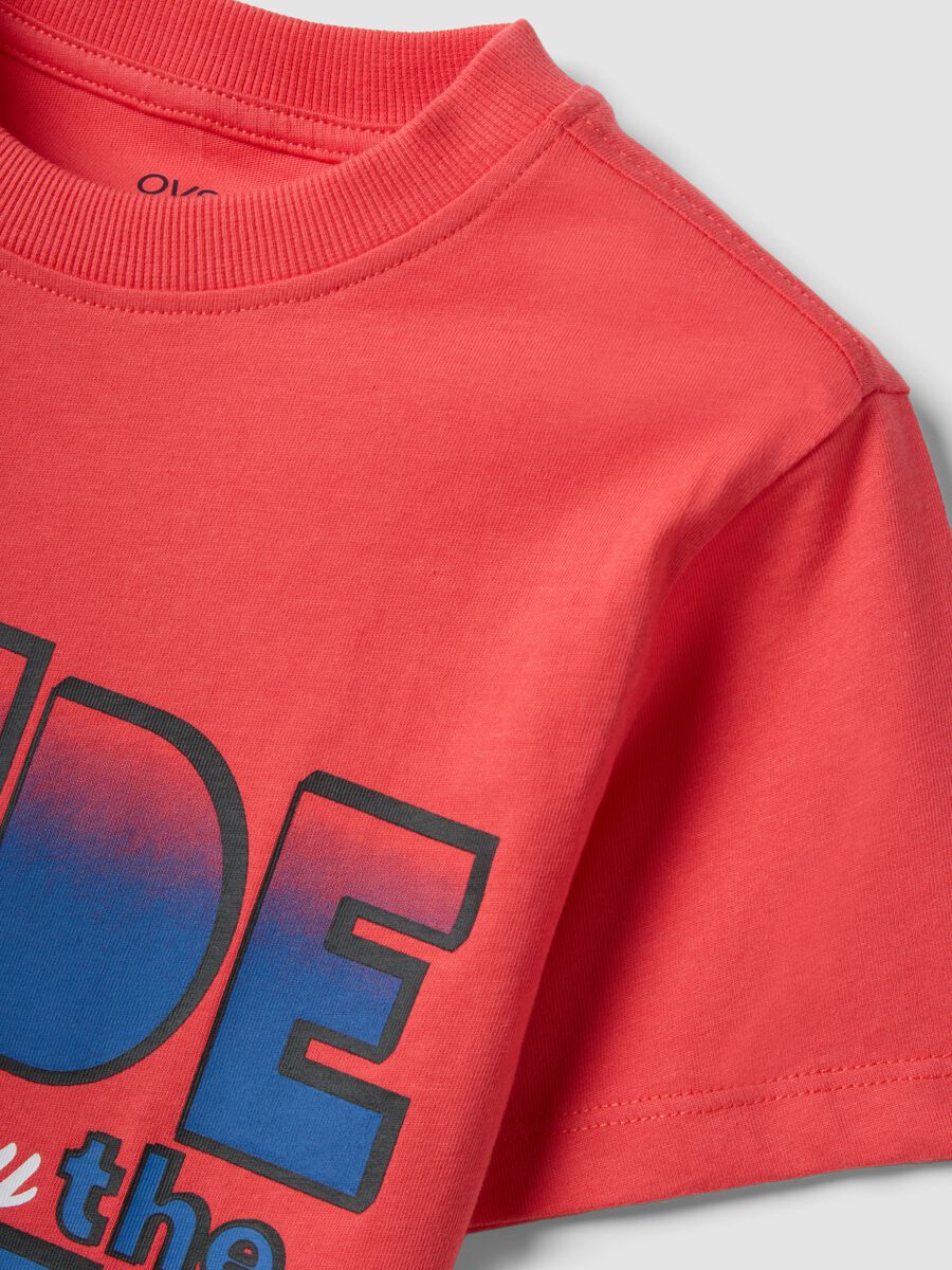 Red pure cotton boys&rsquo; T-shirt with surf print, regular fit_2