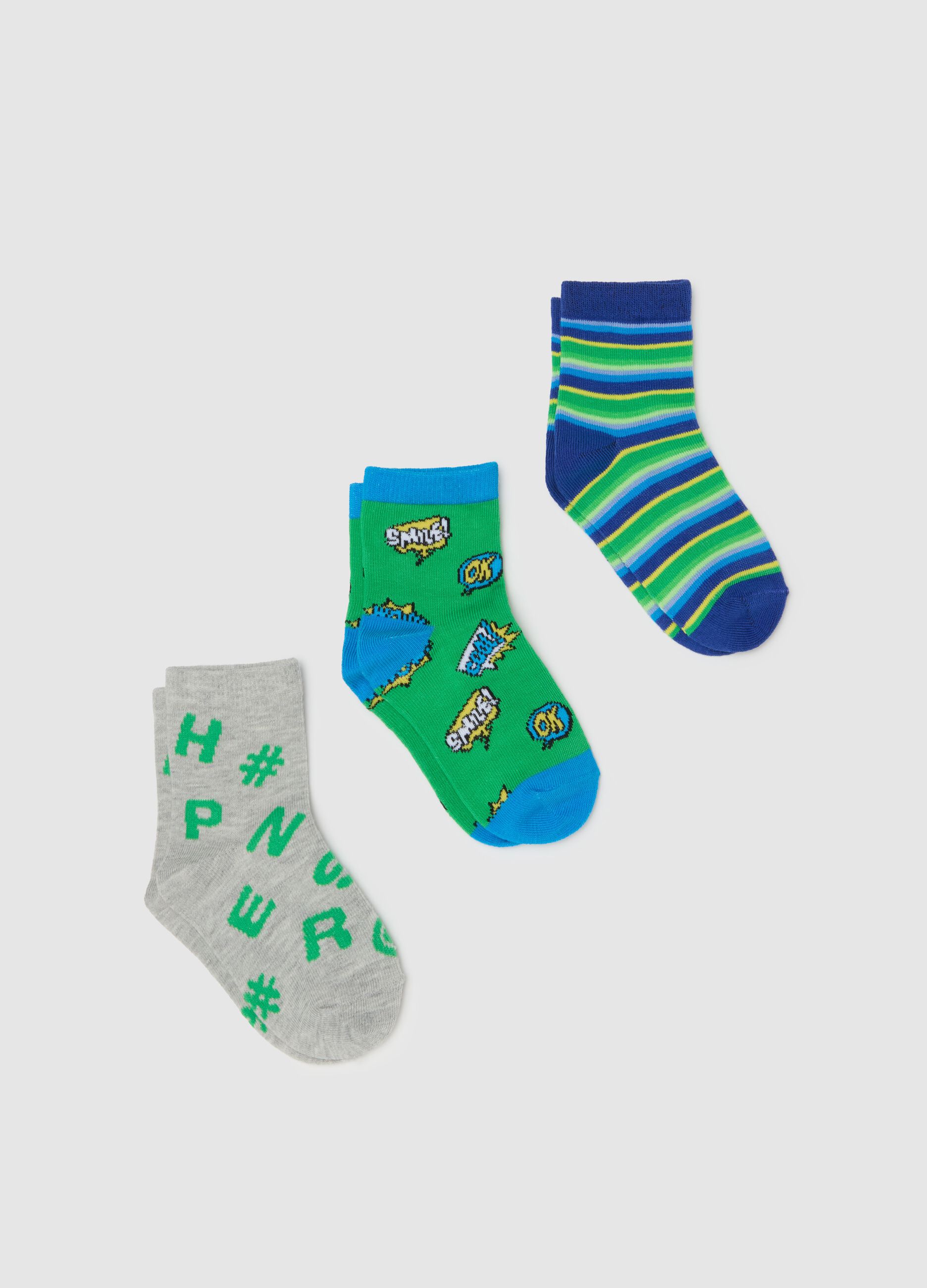 Three-pack short socks with stripe pattern and comic design