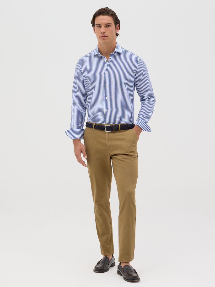 Pantaloni slim cammello in cotone elasticizzato_0