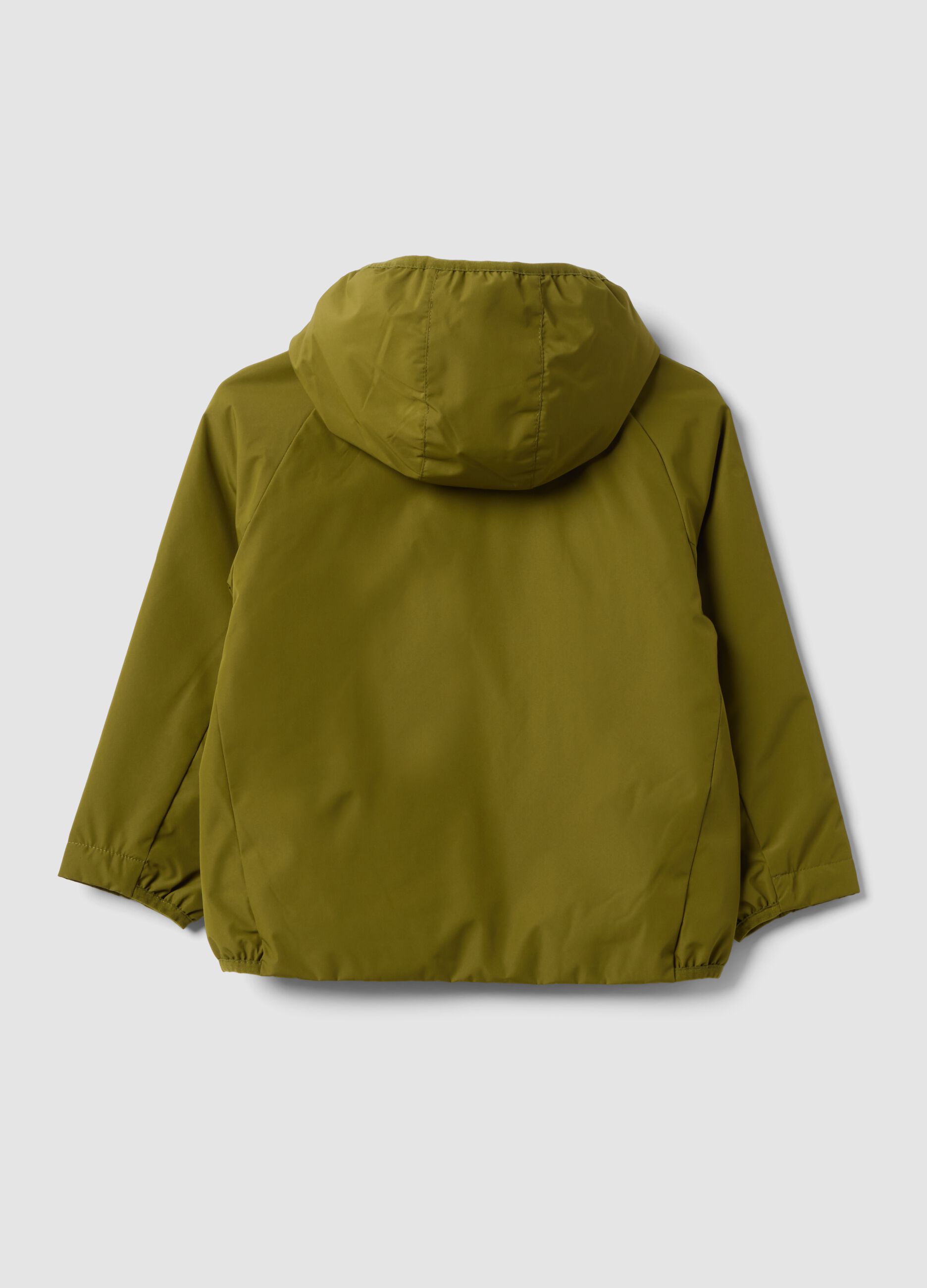 Green kids&rsquo; rain jacket with hood and zip