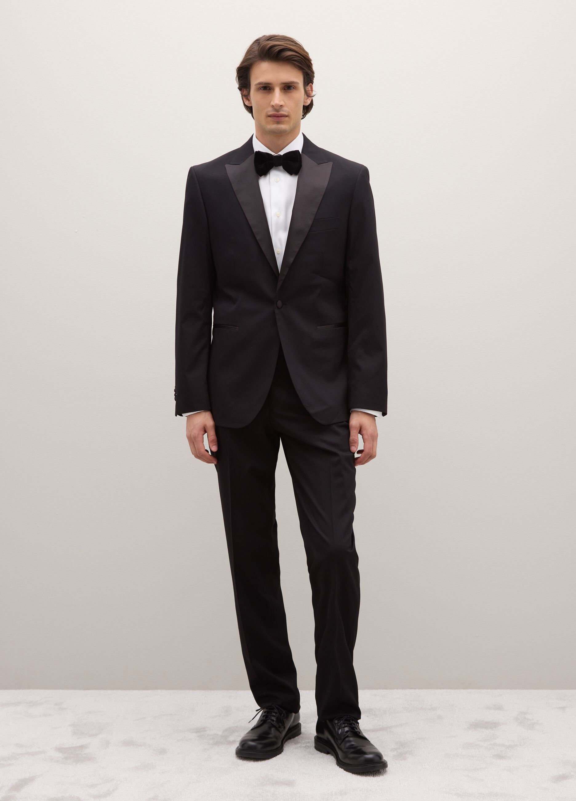 Black elegant regular fit trousers