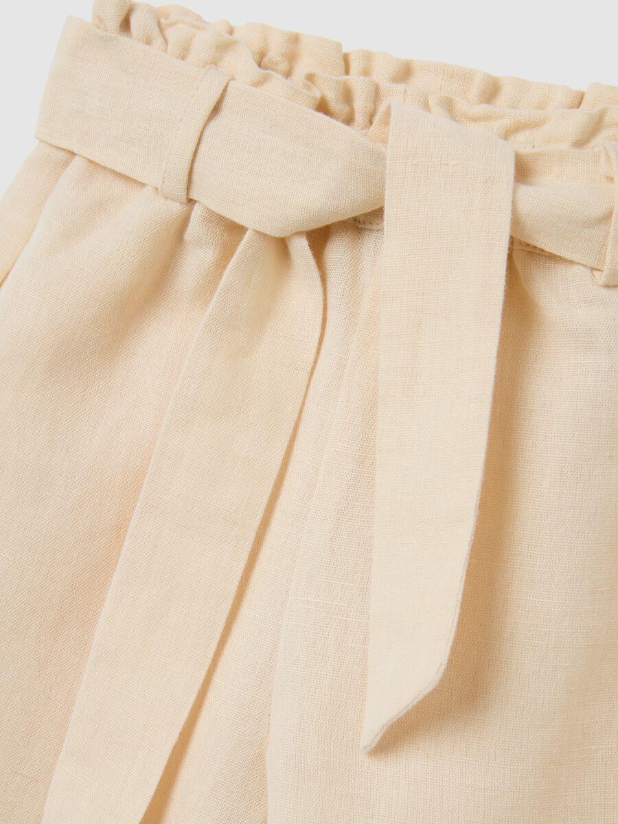 Pantaloni culotte da bambina in misto lino beige wide leg_3