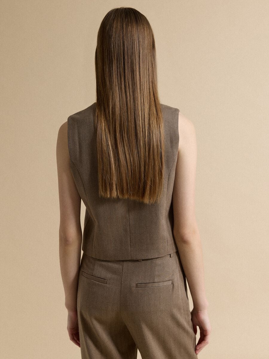 Gilet marrone in viscosa elasticizzata regular fit_3