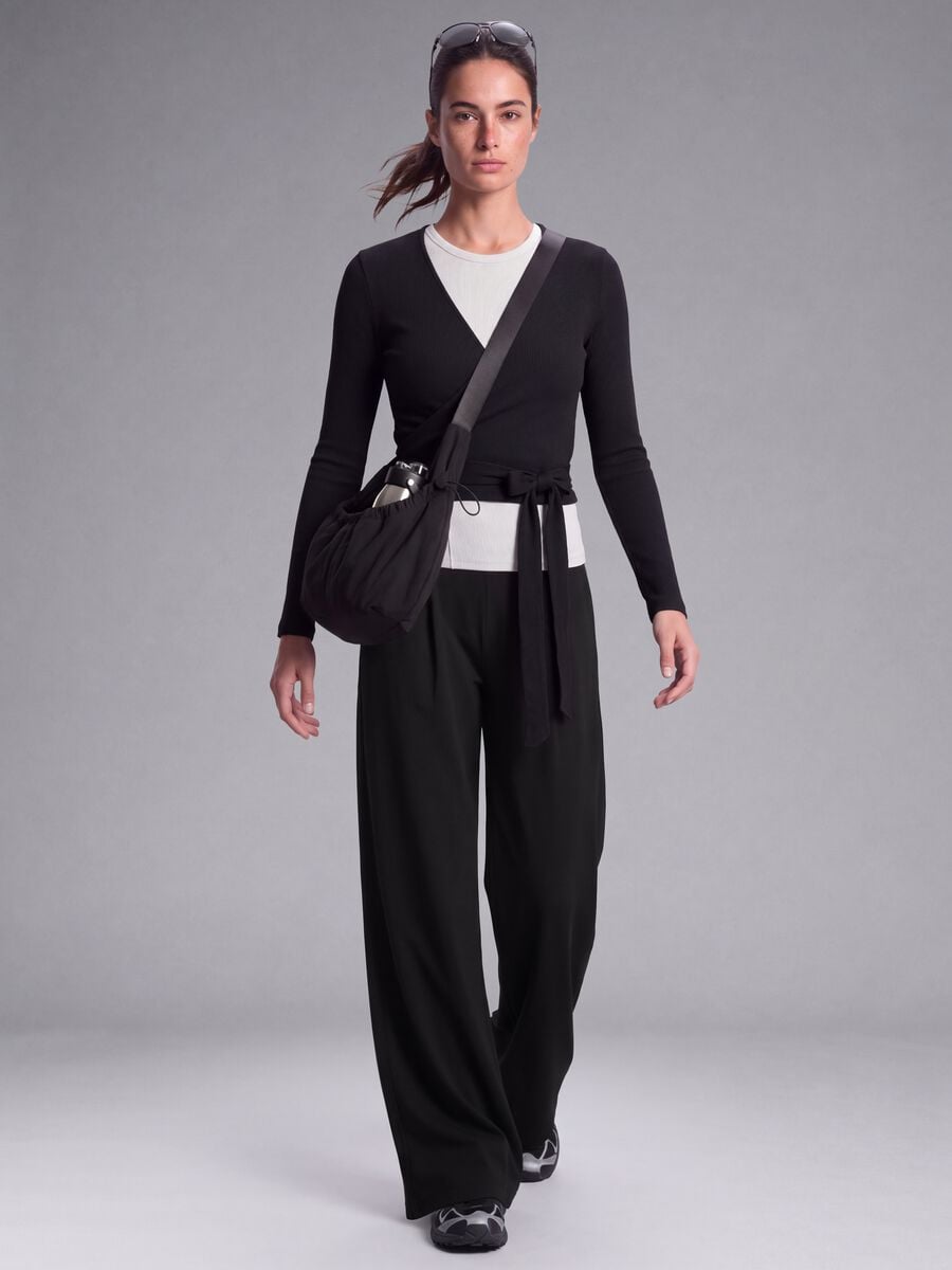 Pantaloni neri in tessuto elasticizzato wide leg_0