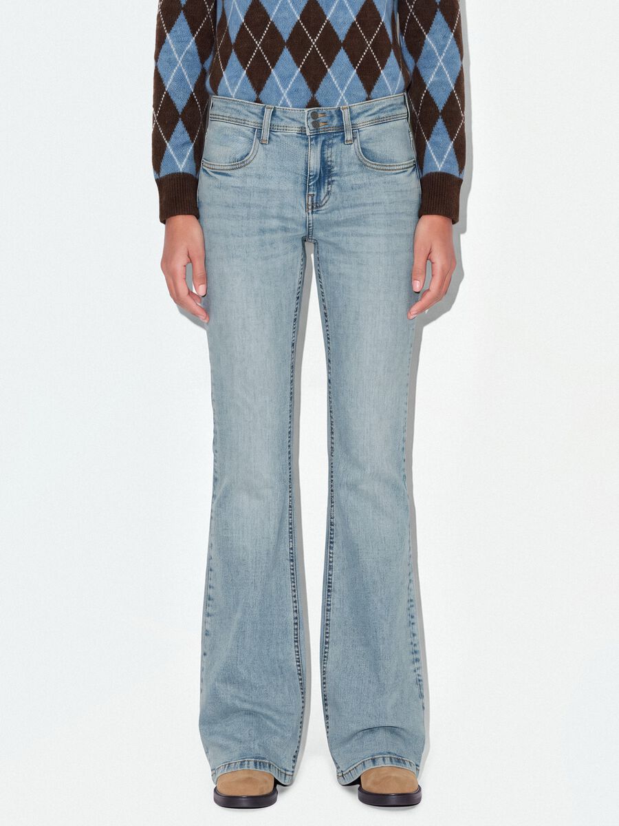 Jeans blu chiaro flare in cotone elasticizzato_2