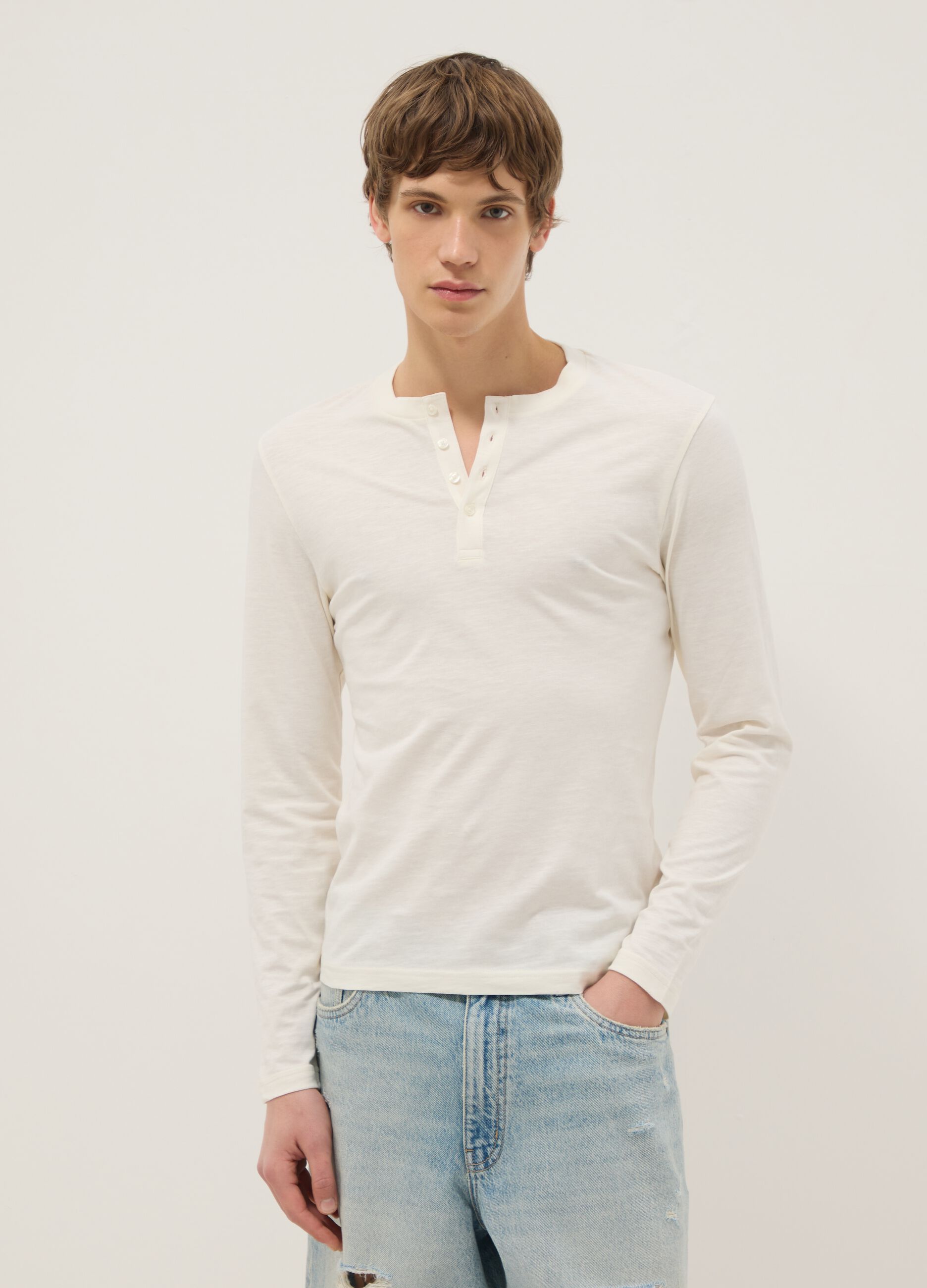 Maglia in puro cotone beige regular fit con bottoni