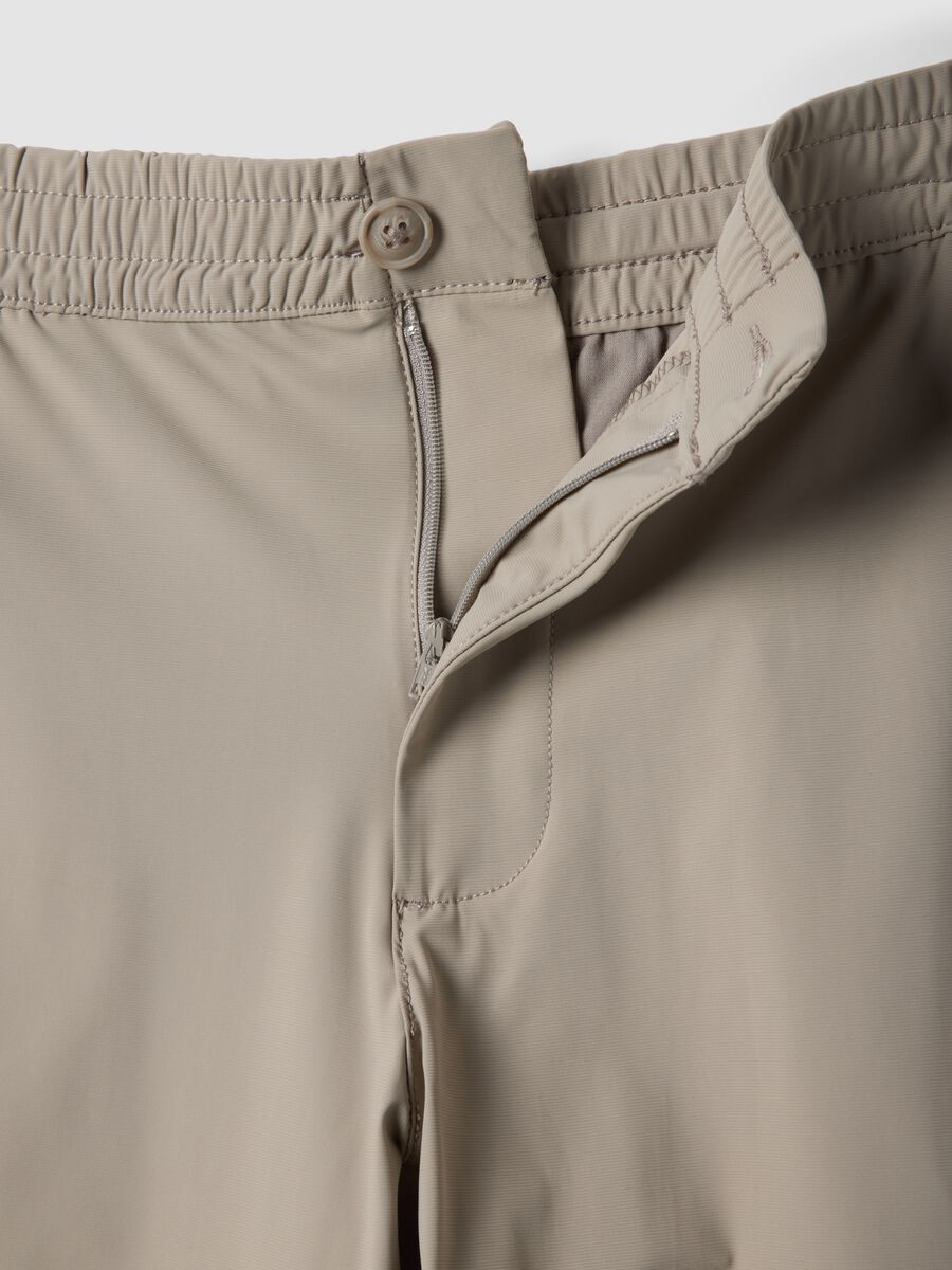 Bermuda jogger beige in tessuto elasticizzato regular fit_5