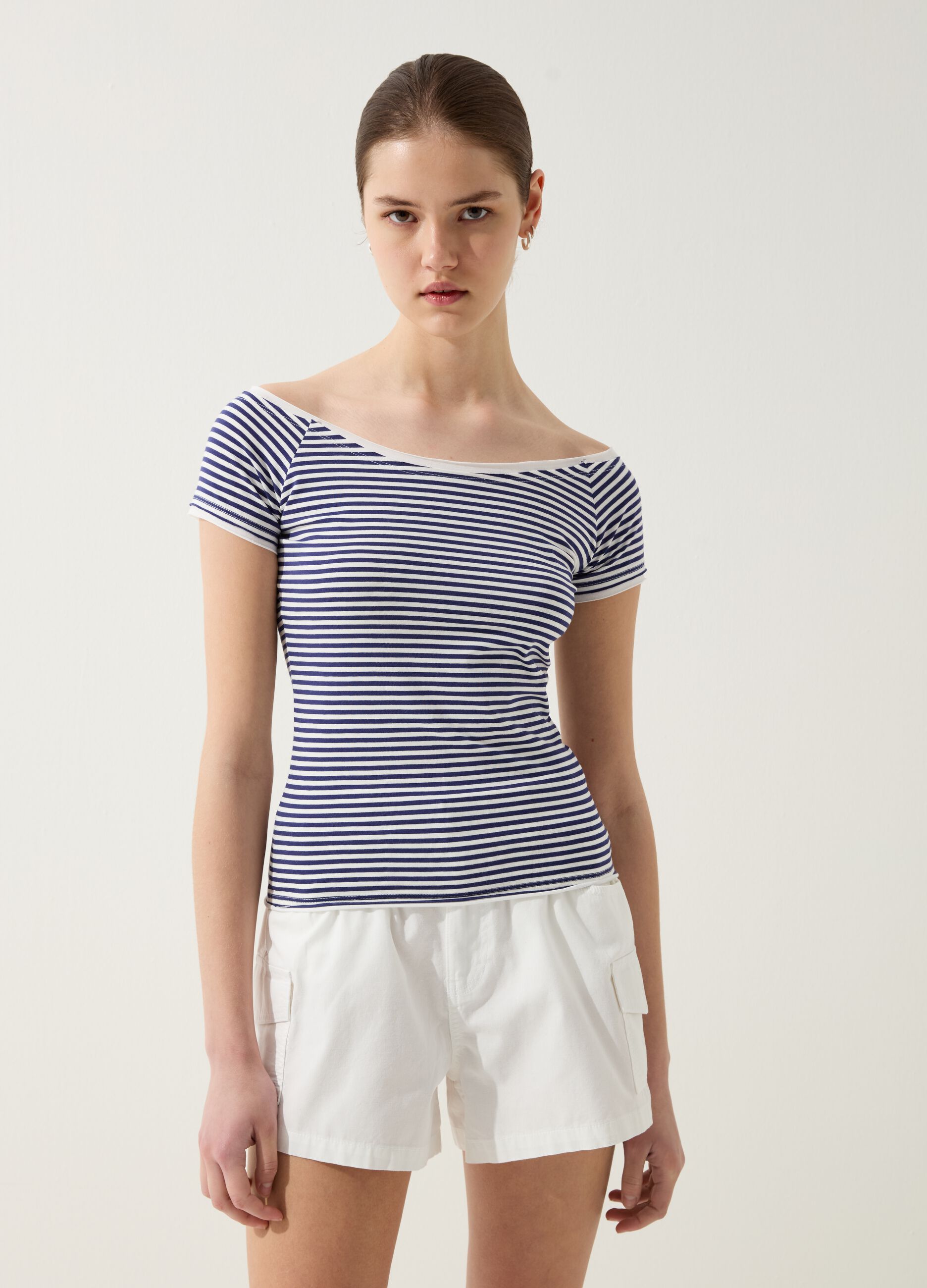 T-shirt with boat neck