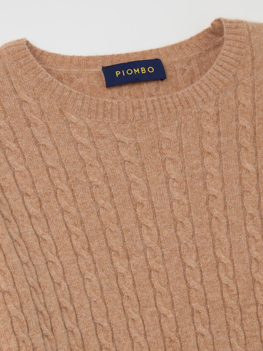 Cardigan in cable-knit cashmere_5