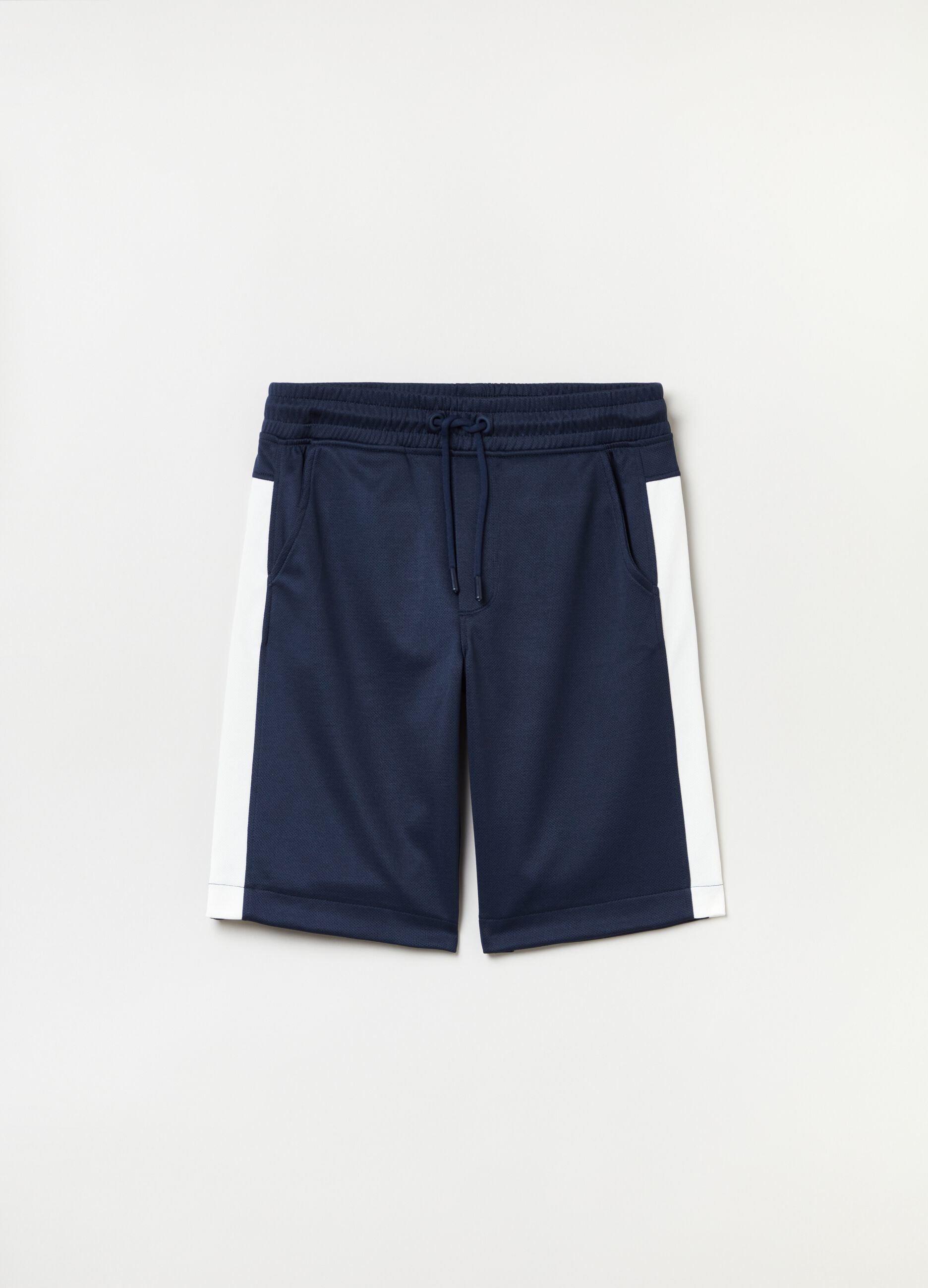 Bermuda shorts with contrasting bands