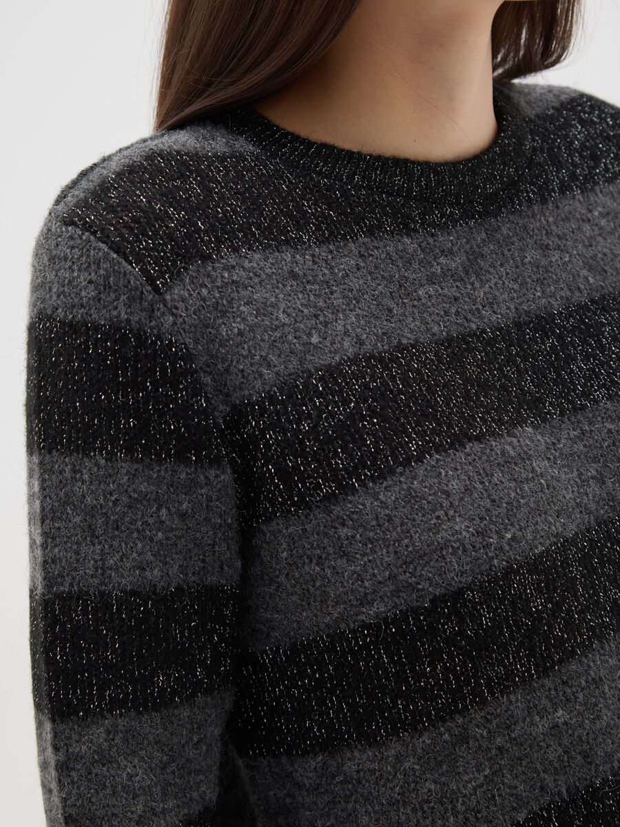 Maglia con maniche lunghe a righe multicolor regular fit_3