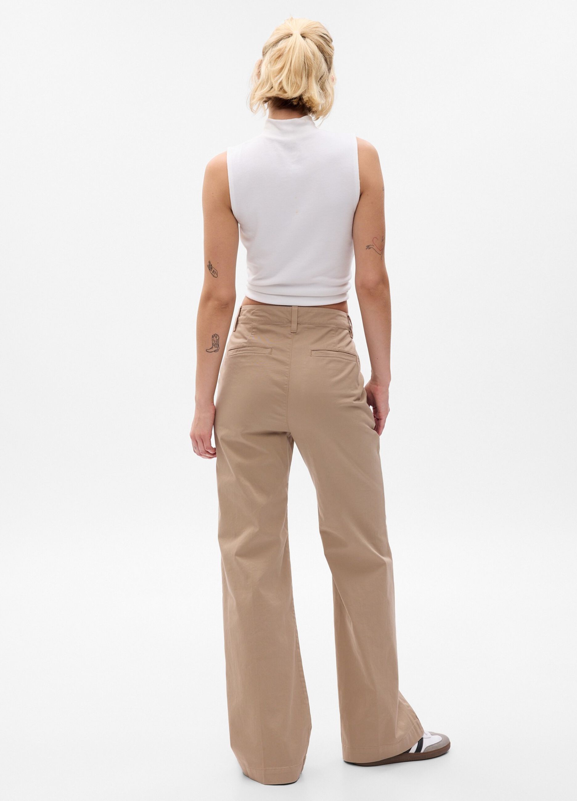 Pantaloni flare fit a vita alta