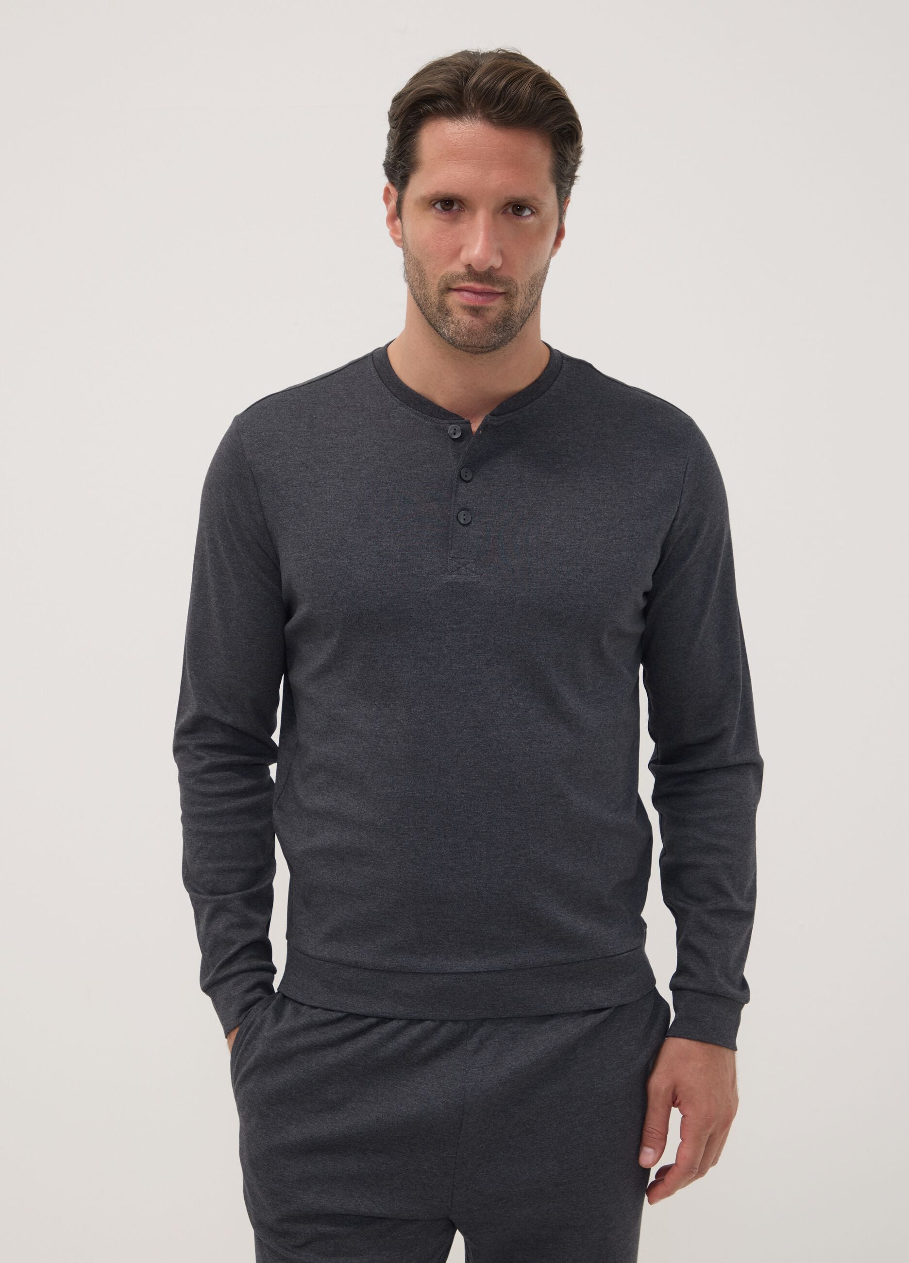 Grey organic cotton pyjamas with Henley neckline