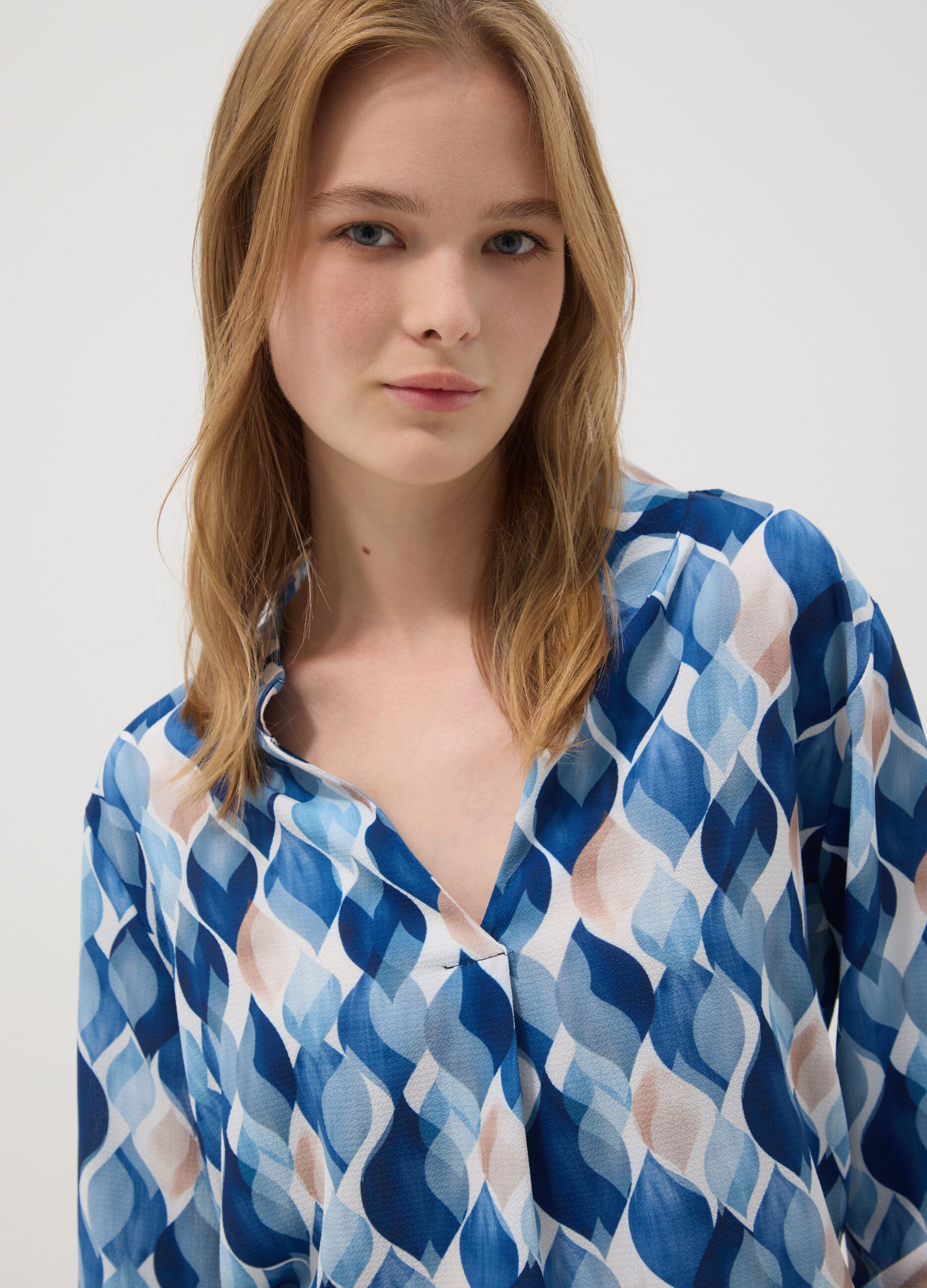 Blue patterned long-sleeve top